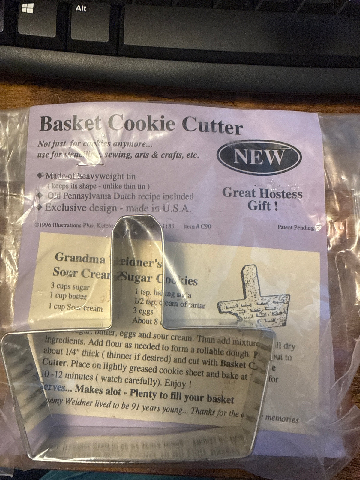 Homestead basket cookie cutter