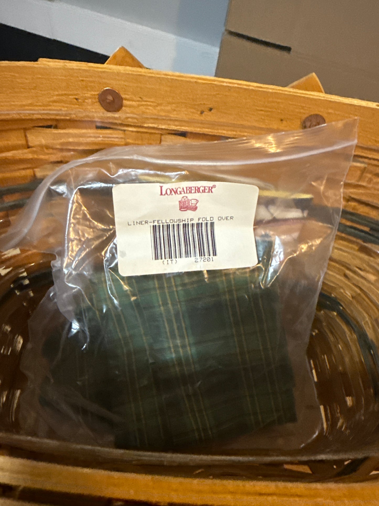 Longaberger 1997 fellowship basket with liner and protector