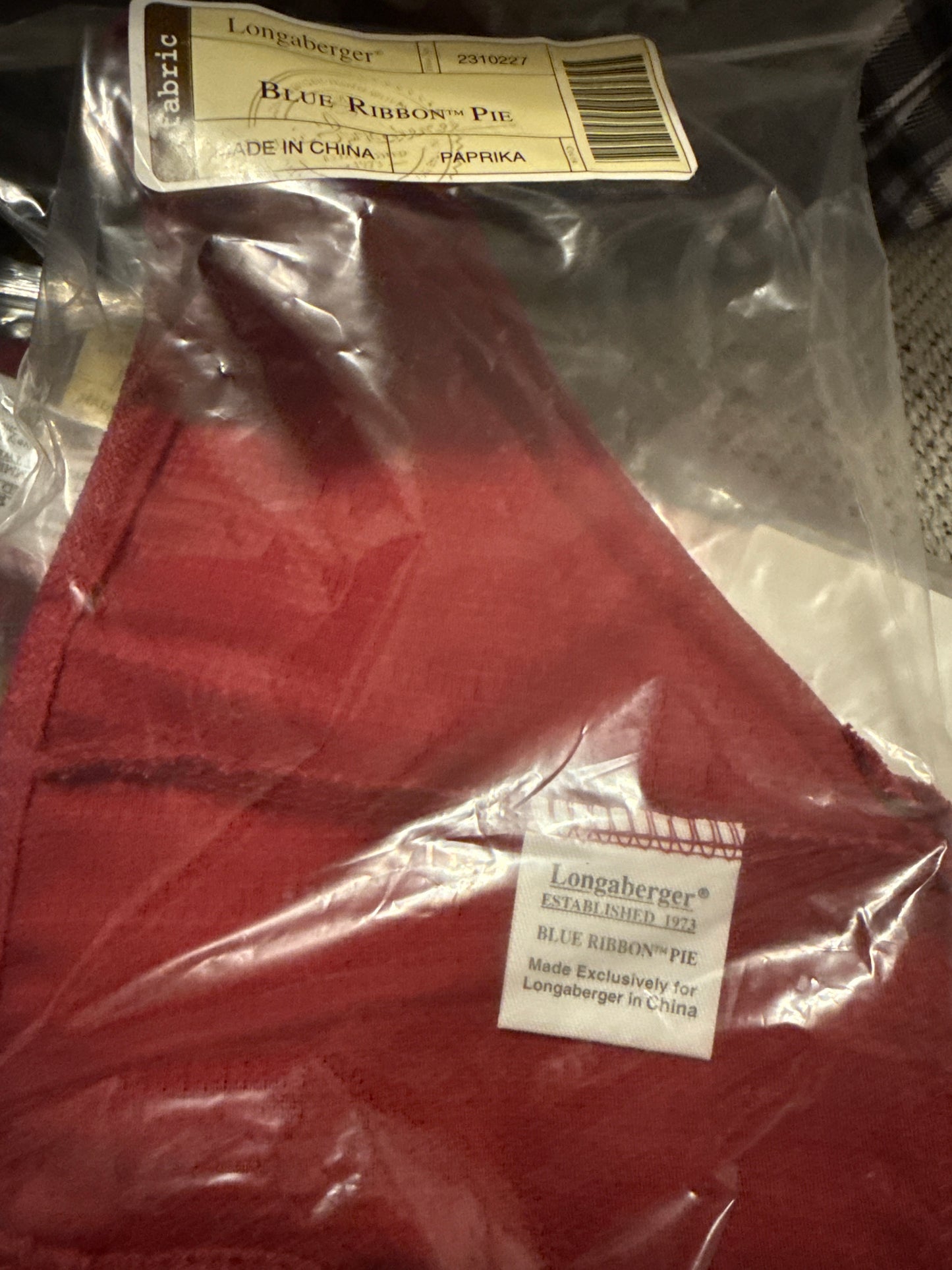 Longaberger blue ribbon pie liner in paprika