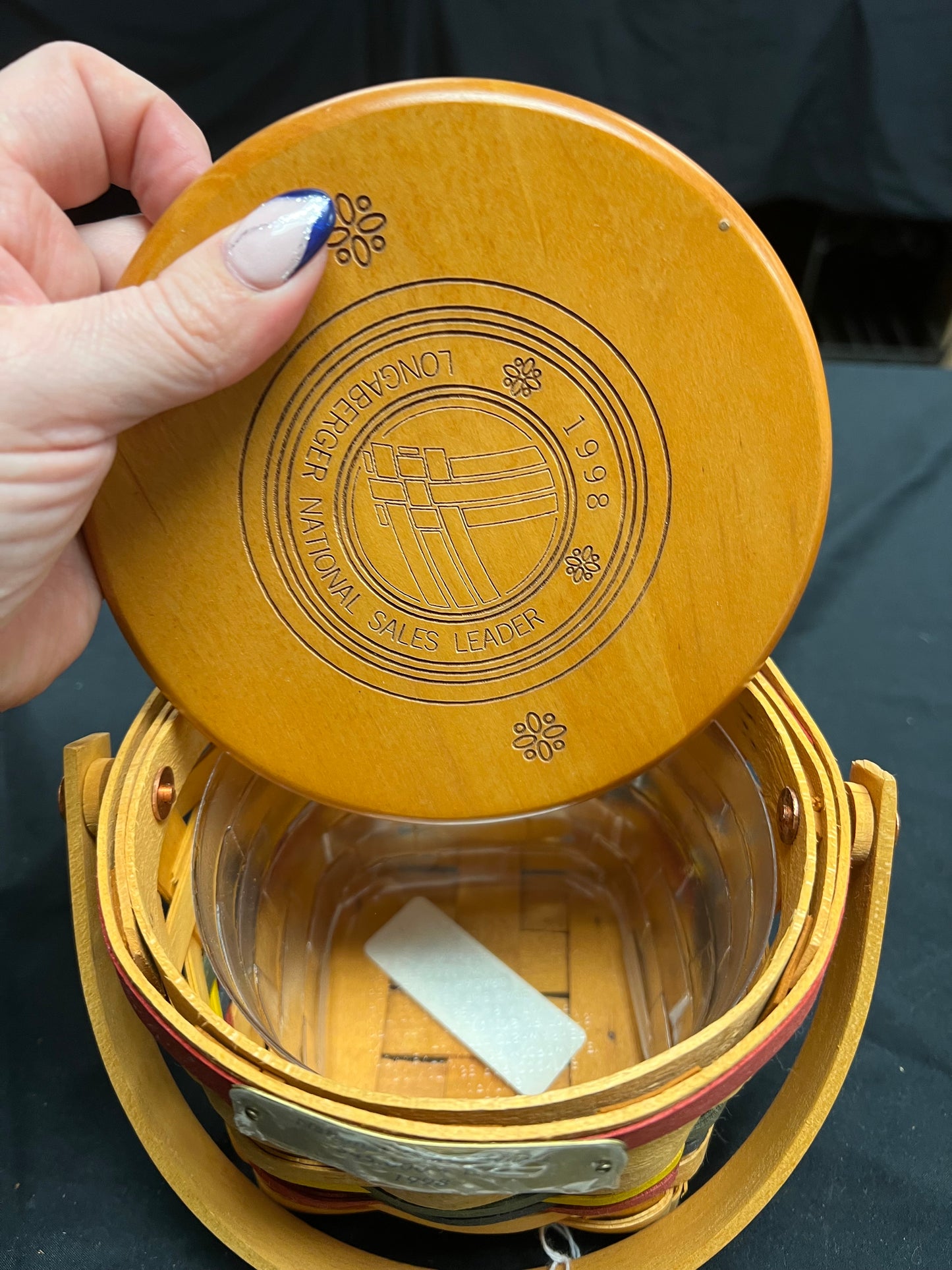 Longaberger 1998 sales award basket with lid & protector