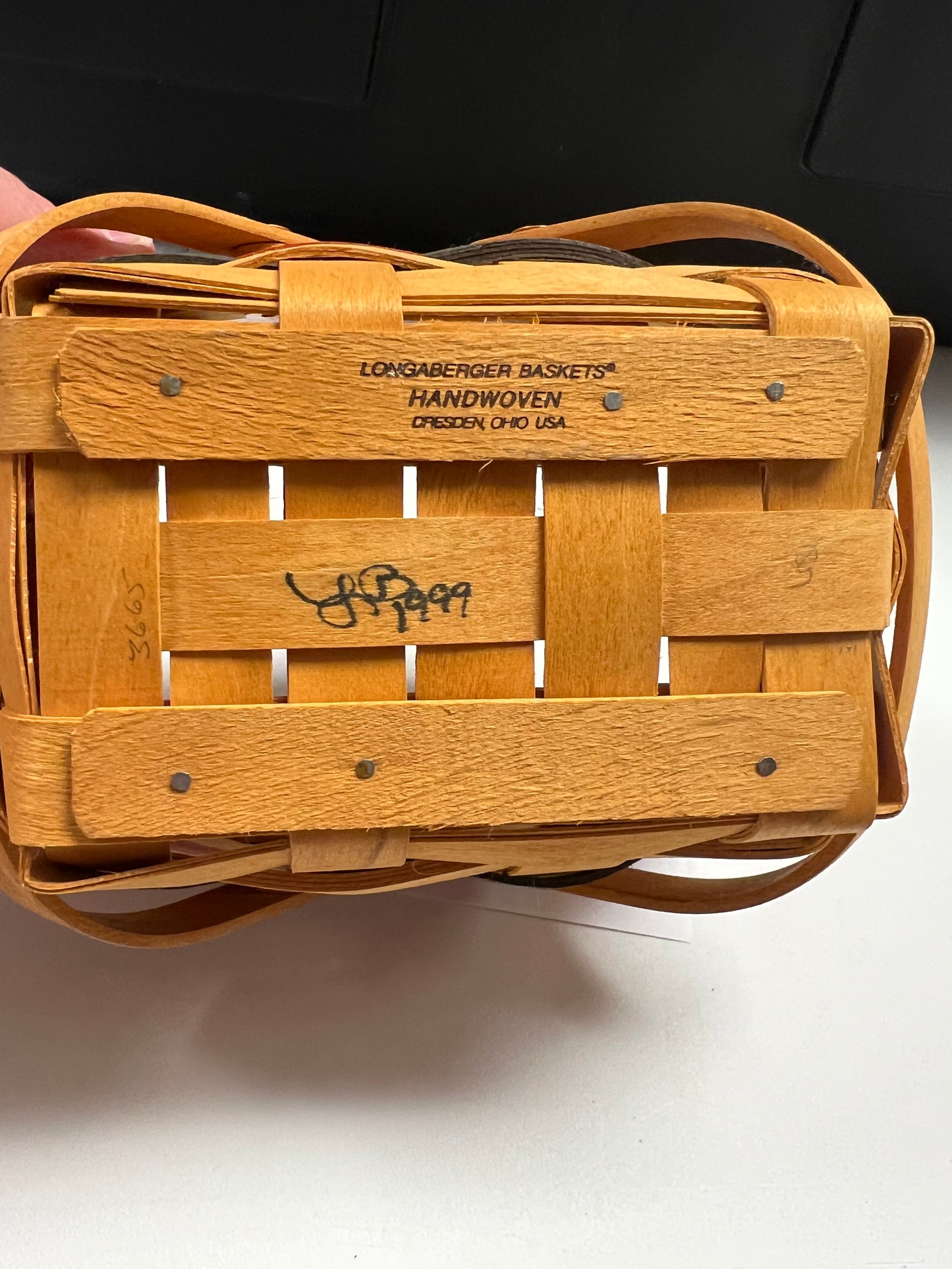 Longaberger 1999 Awards Basket