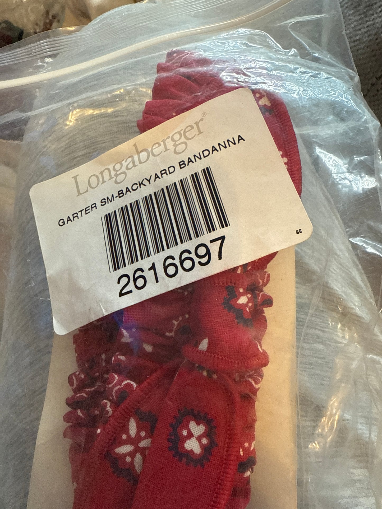 Longaberger small garter in backyard bandana