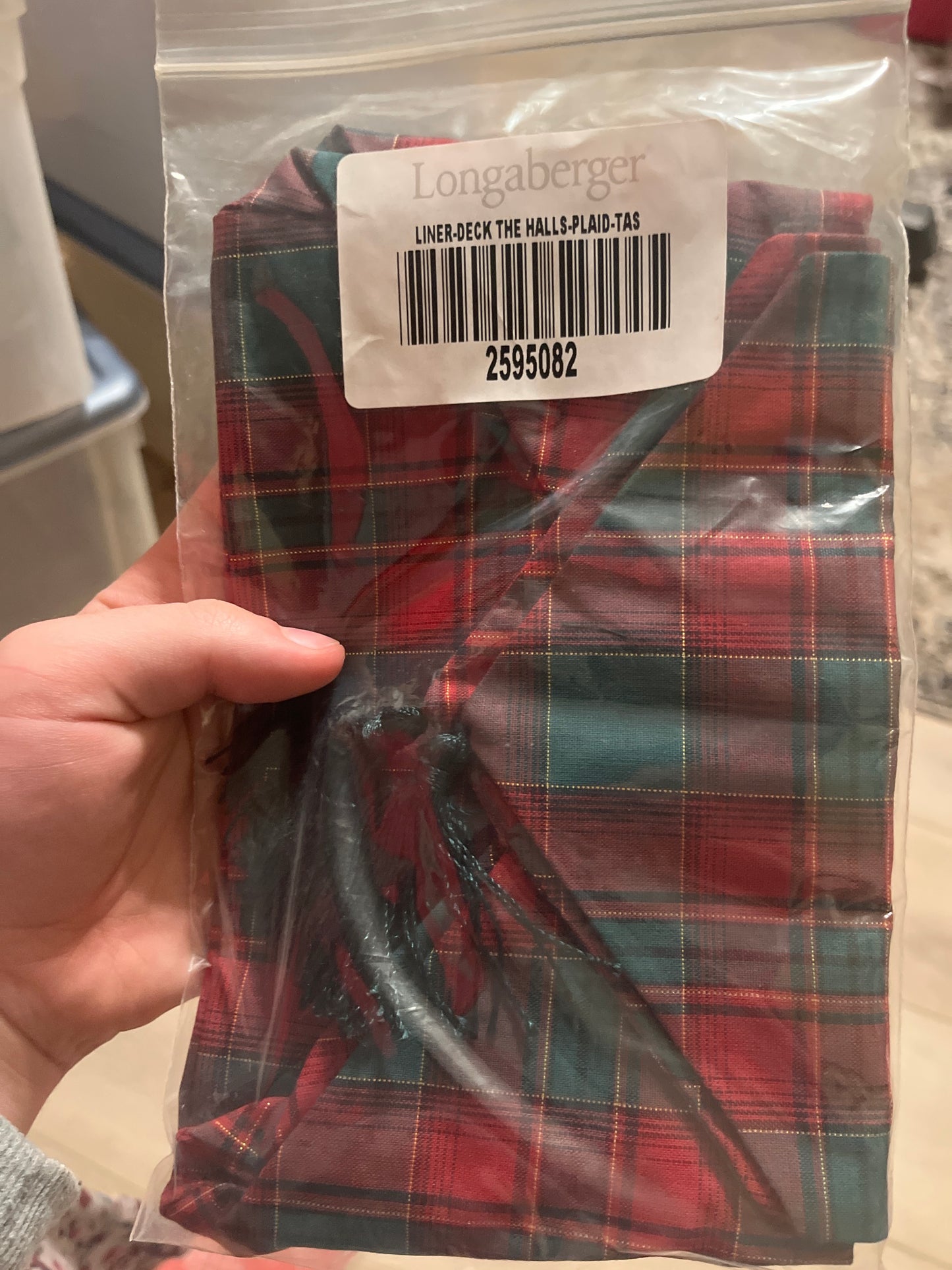 Longaberger-Deck The Halls Plaid tassel
