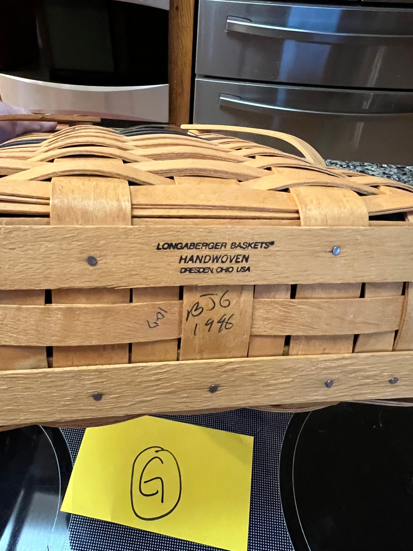 Longaberger 1996 charter member basket with liner