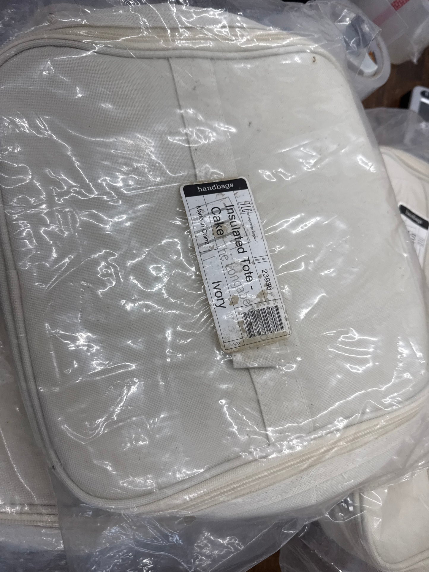 Longaberger insulated cake tote