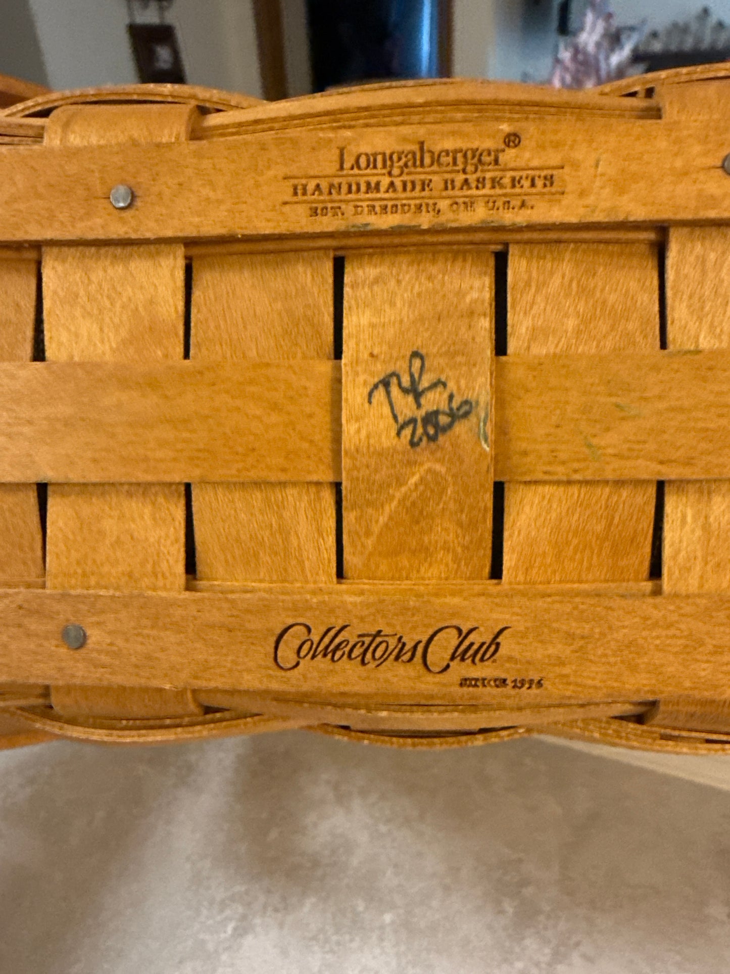 Longaberger collector’s club 2006 members basket with liner and protector