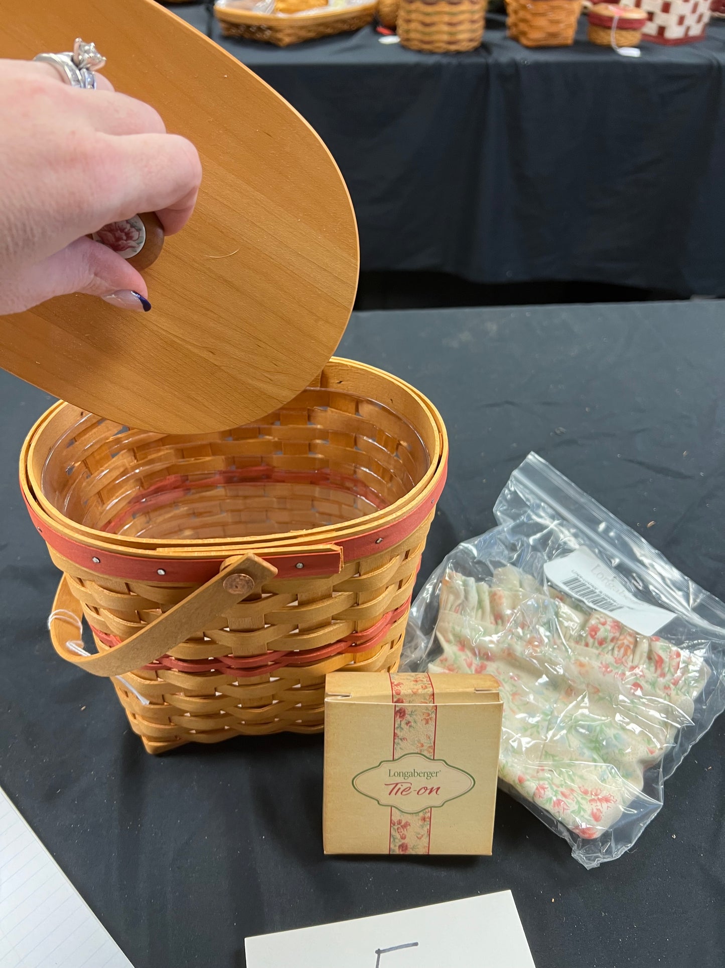 Longaberger 2001 Mother’s Day vintage blossom basket with lid, liner, protector & tie on