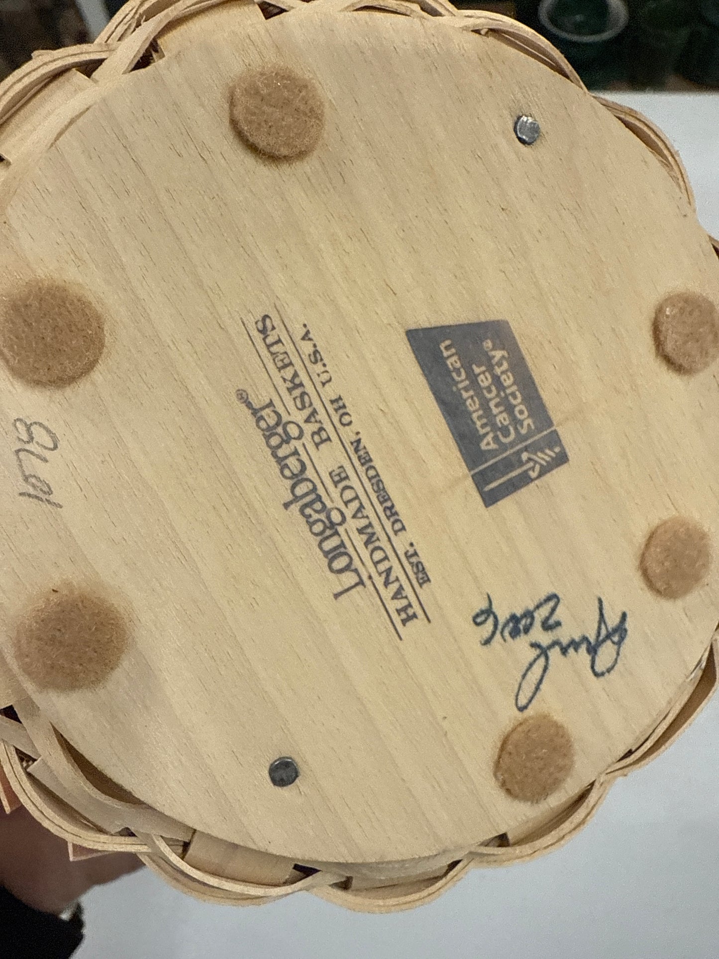 Longaberger 2006 horizon of hope basket with protect and lid