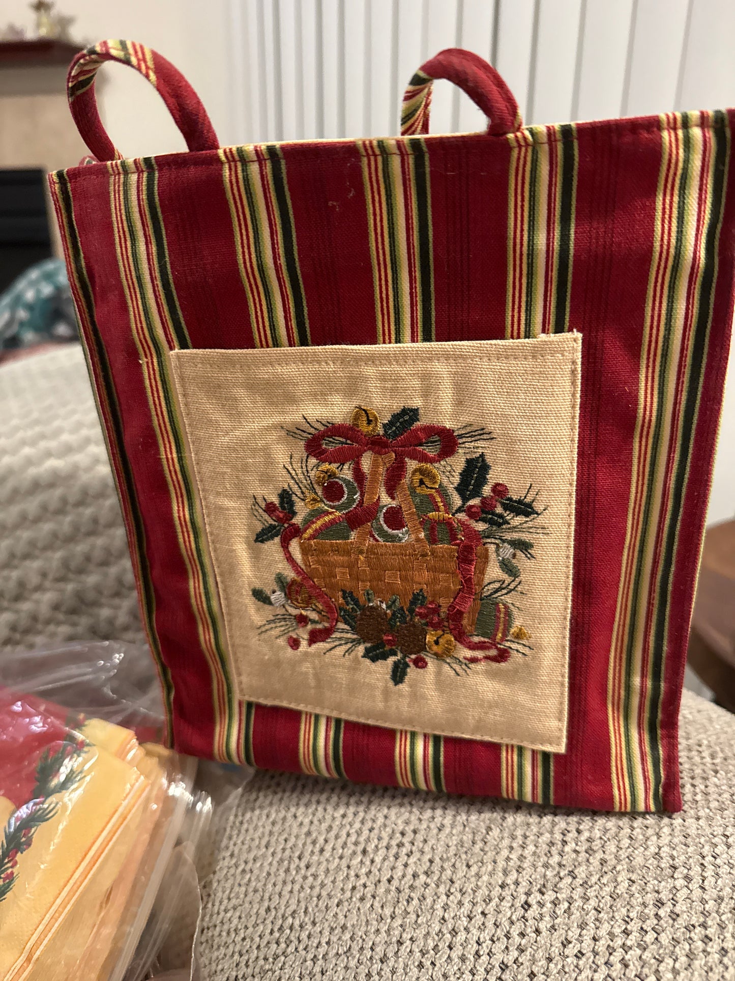 Longaberger holiday 2005 tote bag with protector