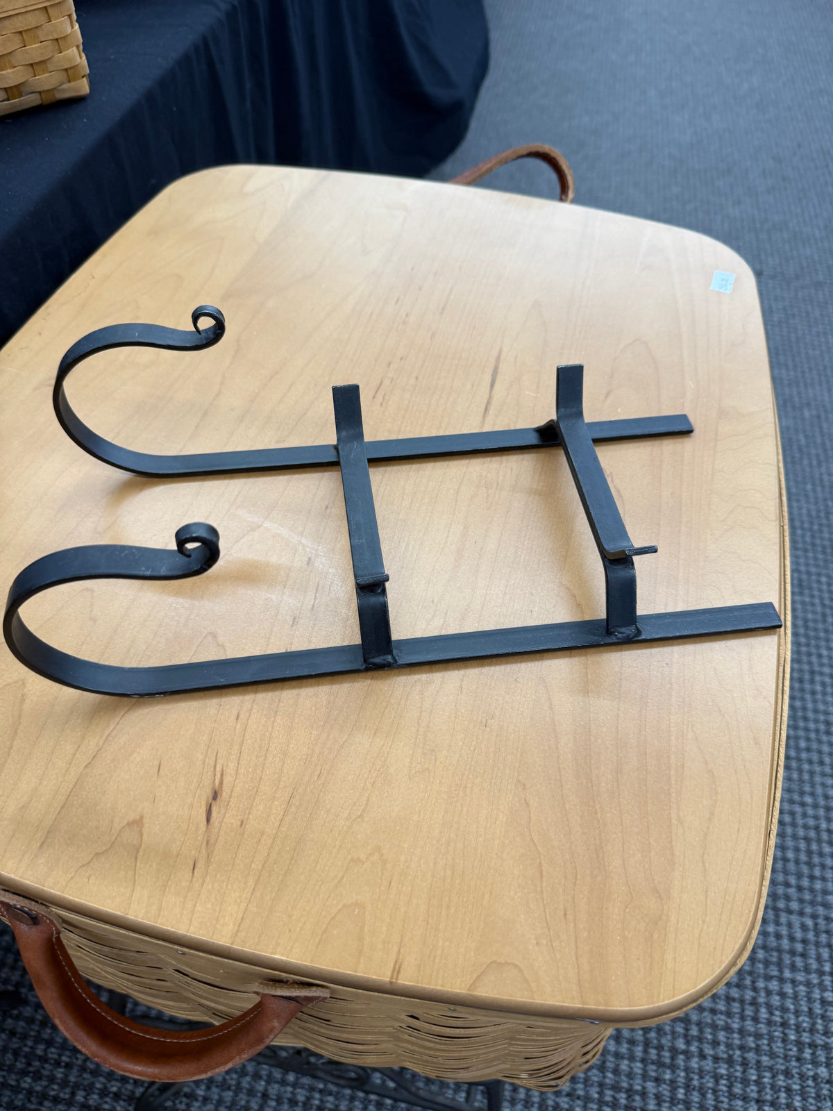 Homestead medium wrought iron sleigh runner