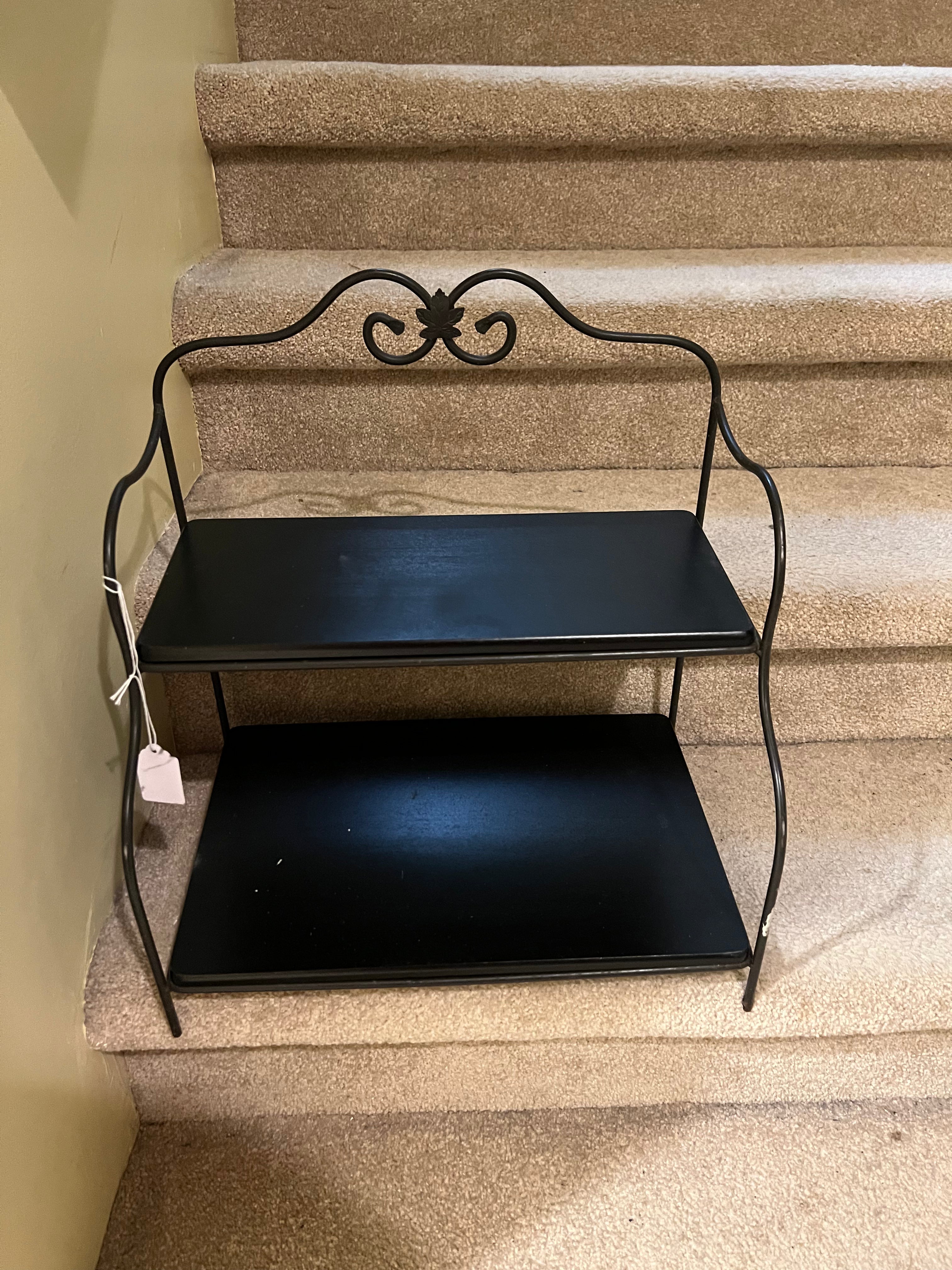 Longaberger wrought iron counter top bakers rack with black shelves