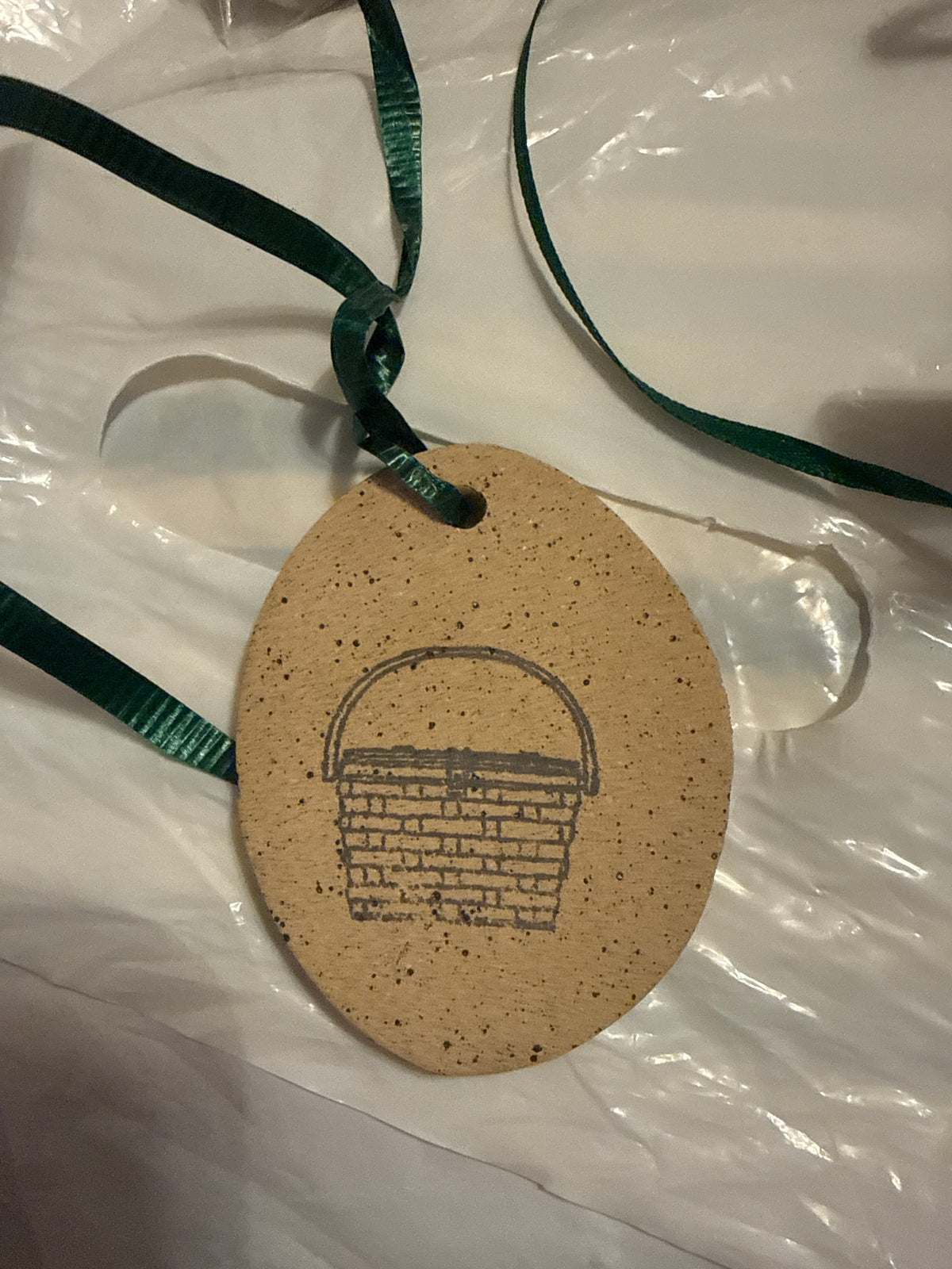 Dresden pottery tie on
