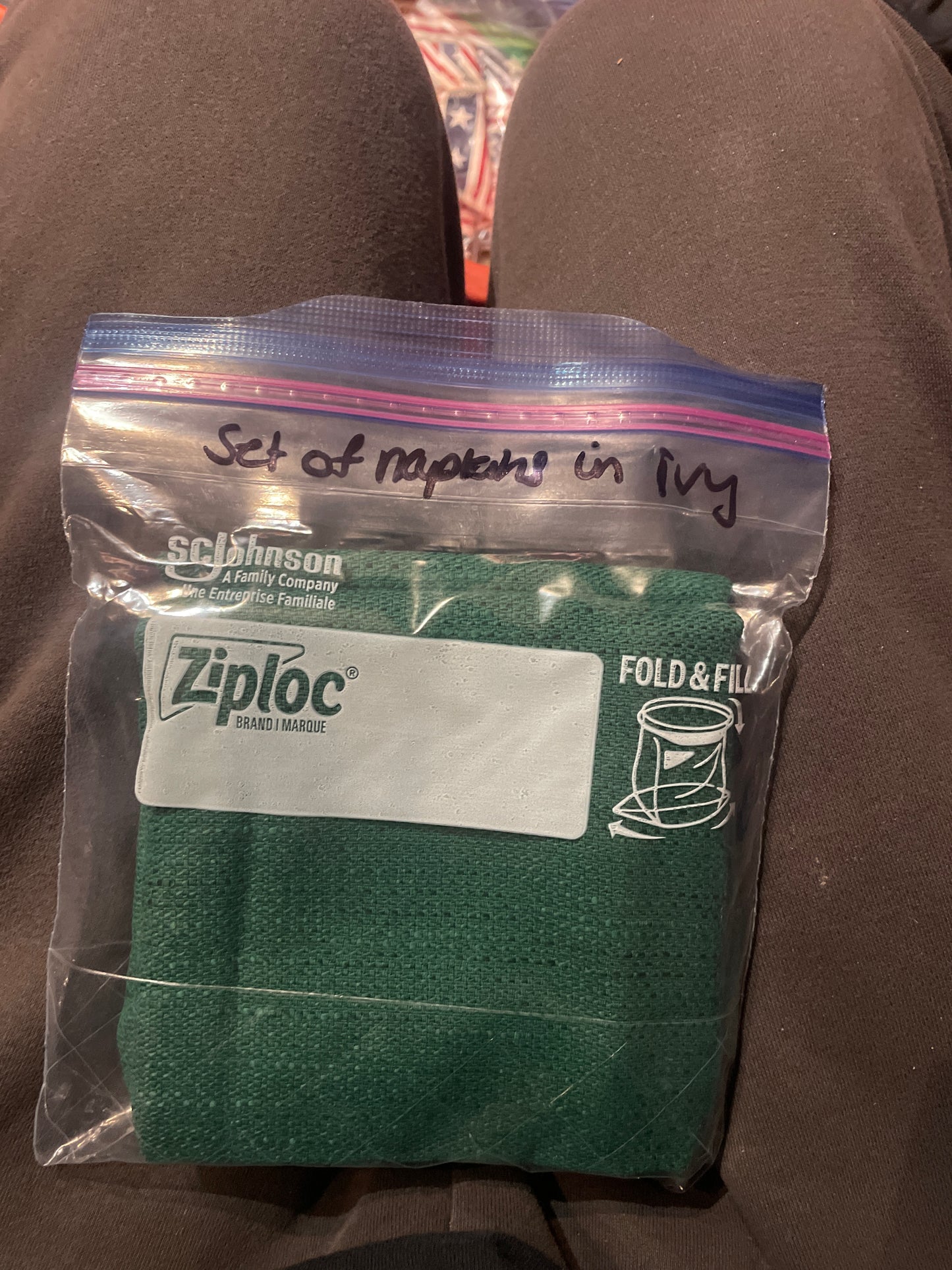 Set of napkins in ivy