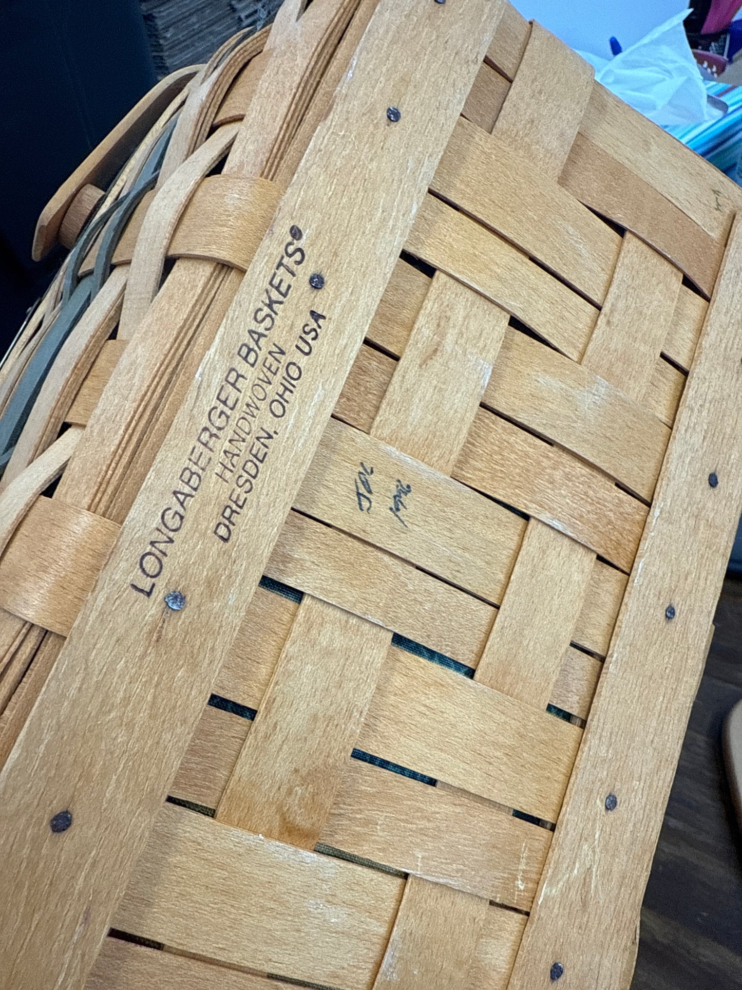 Longaberger 1996 holiday cheer basket with liner and protect