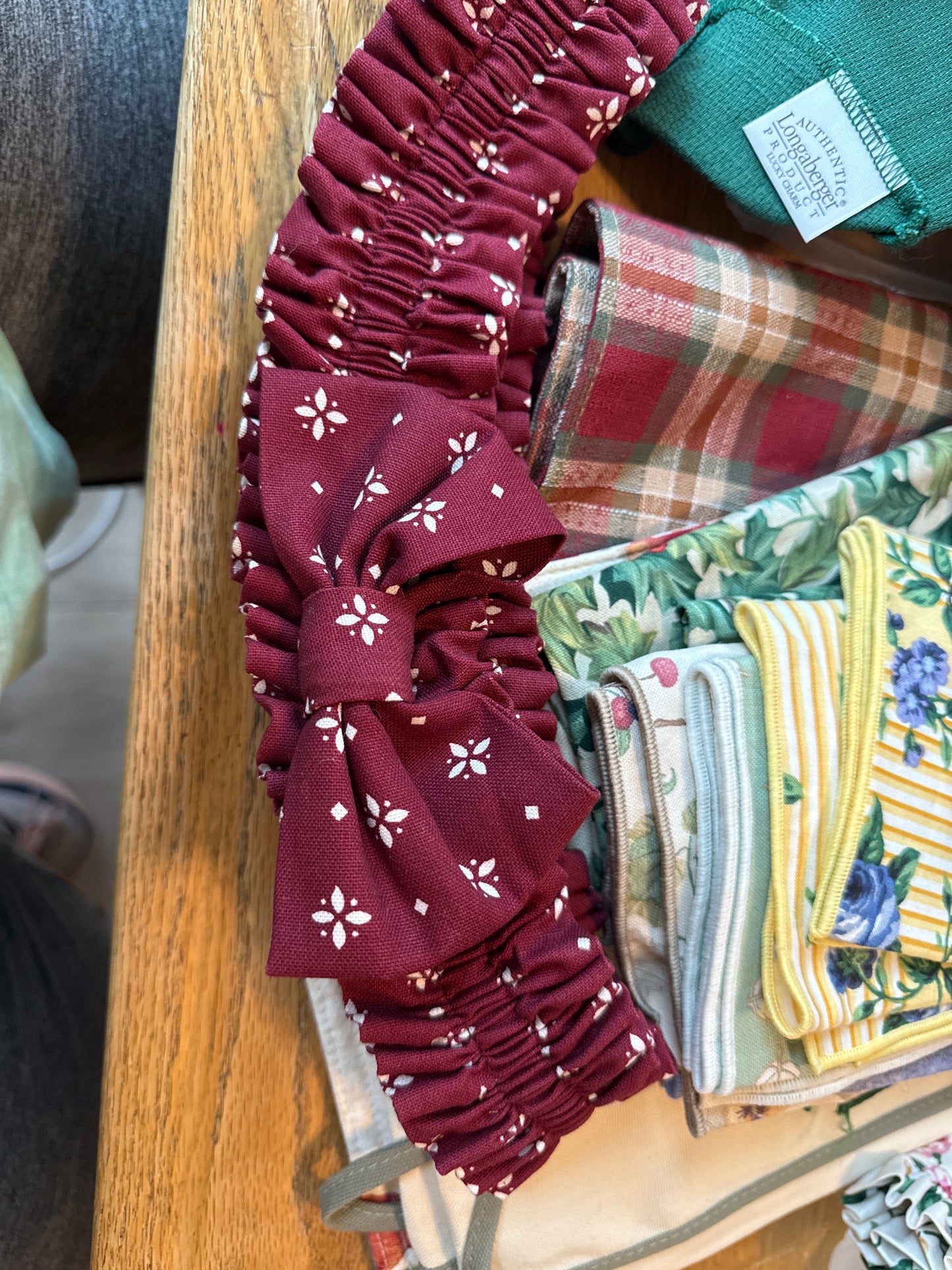 Longaberger Medium Garter in Traditional Red