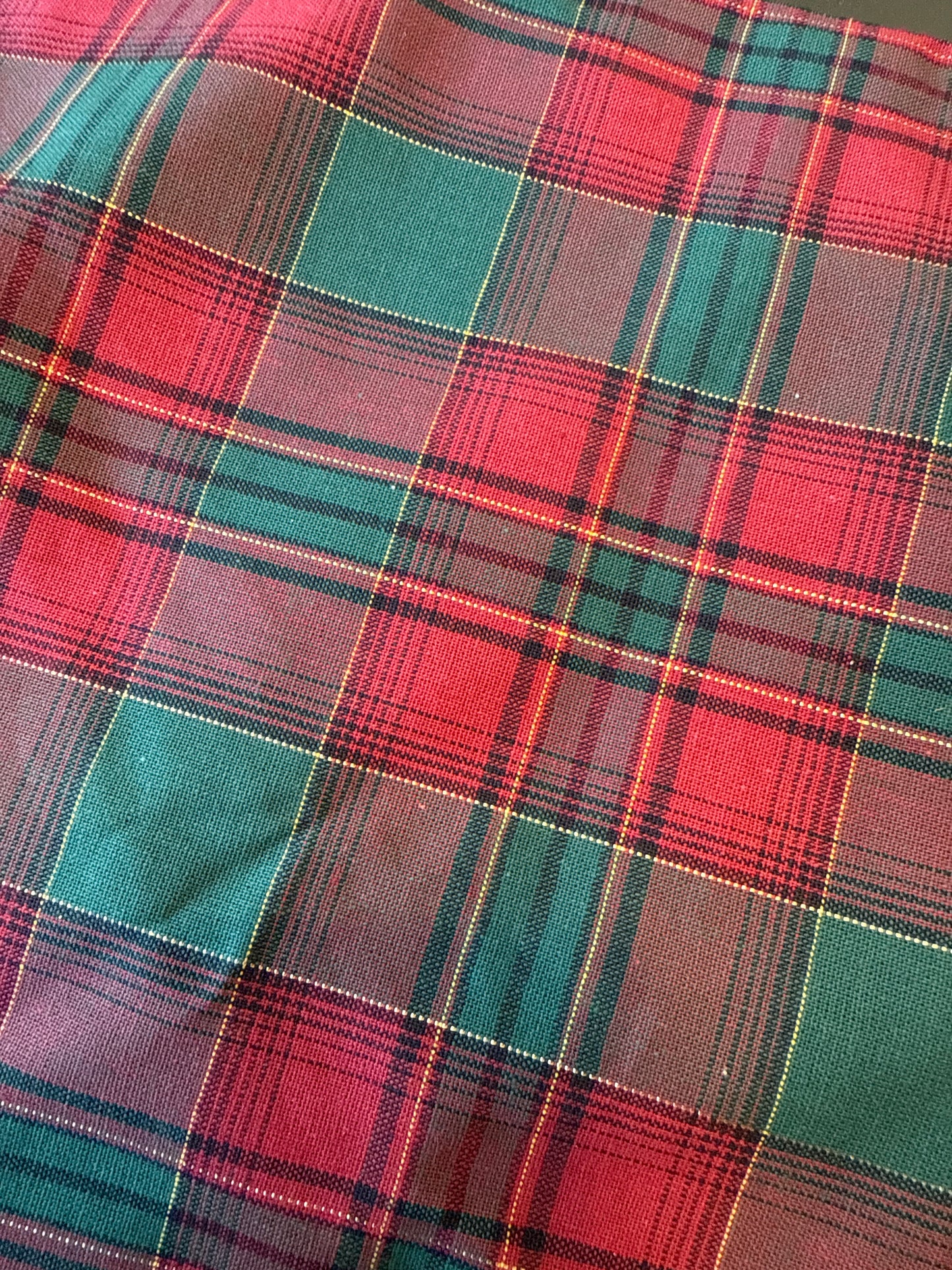 Longaberger 18 x 18 table square in plaid tidings