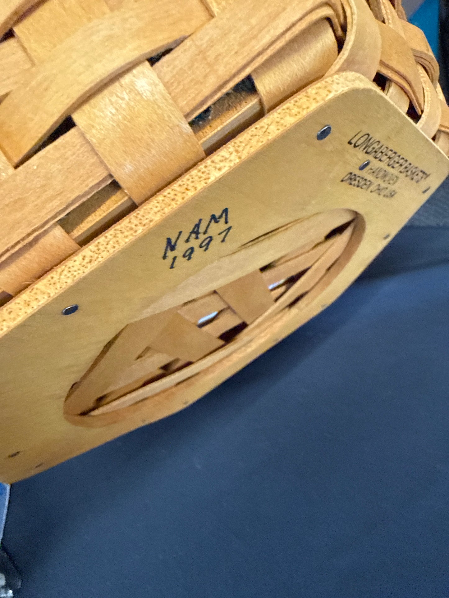 Longaberger 1997 snowflake basket with lid, liner, and divided protector