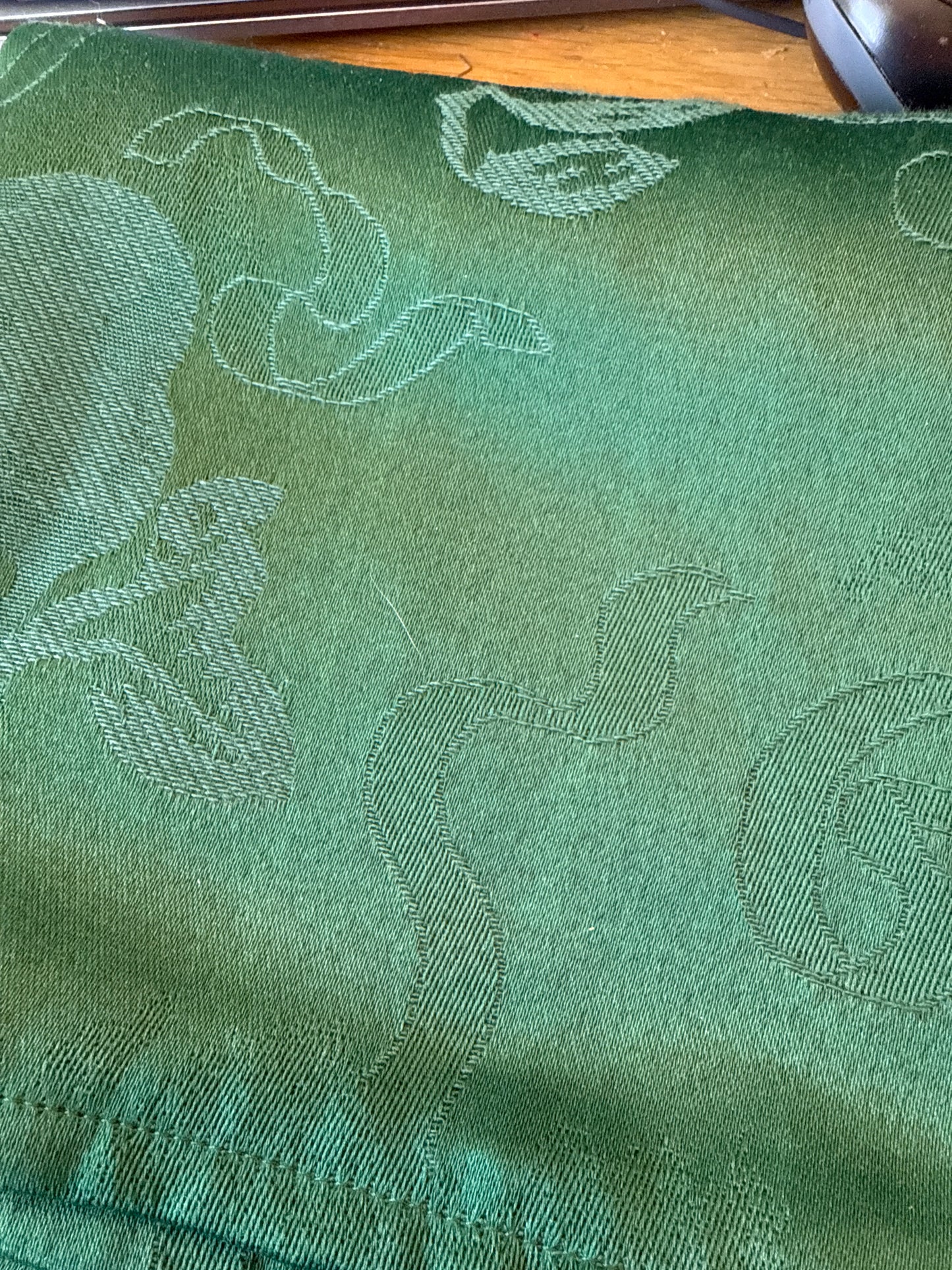 Longaberger guided pear table square in ivy 36x36