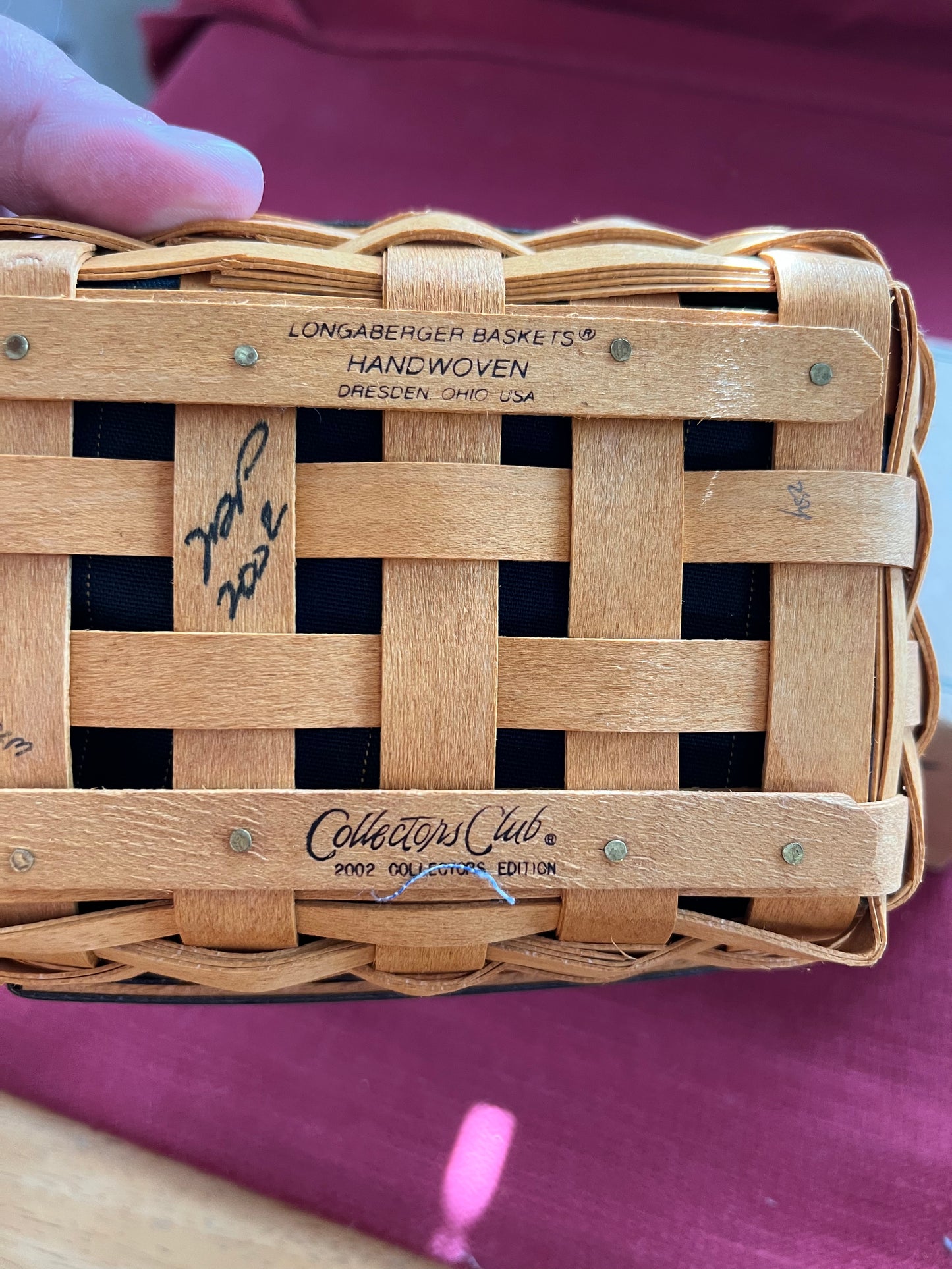 Longaberger 2002 renewal basket with liner & protector