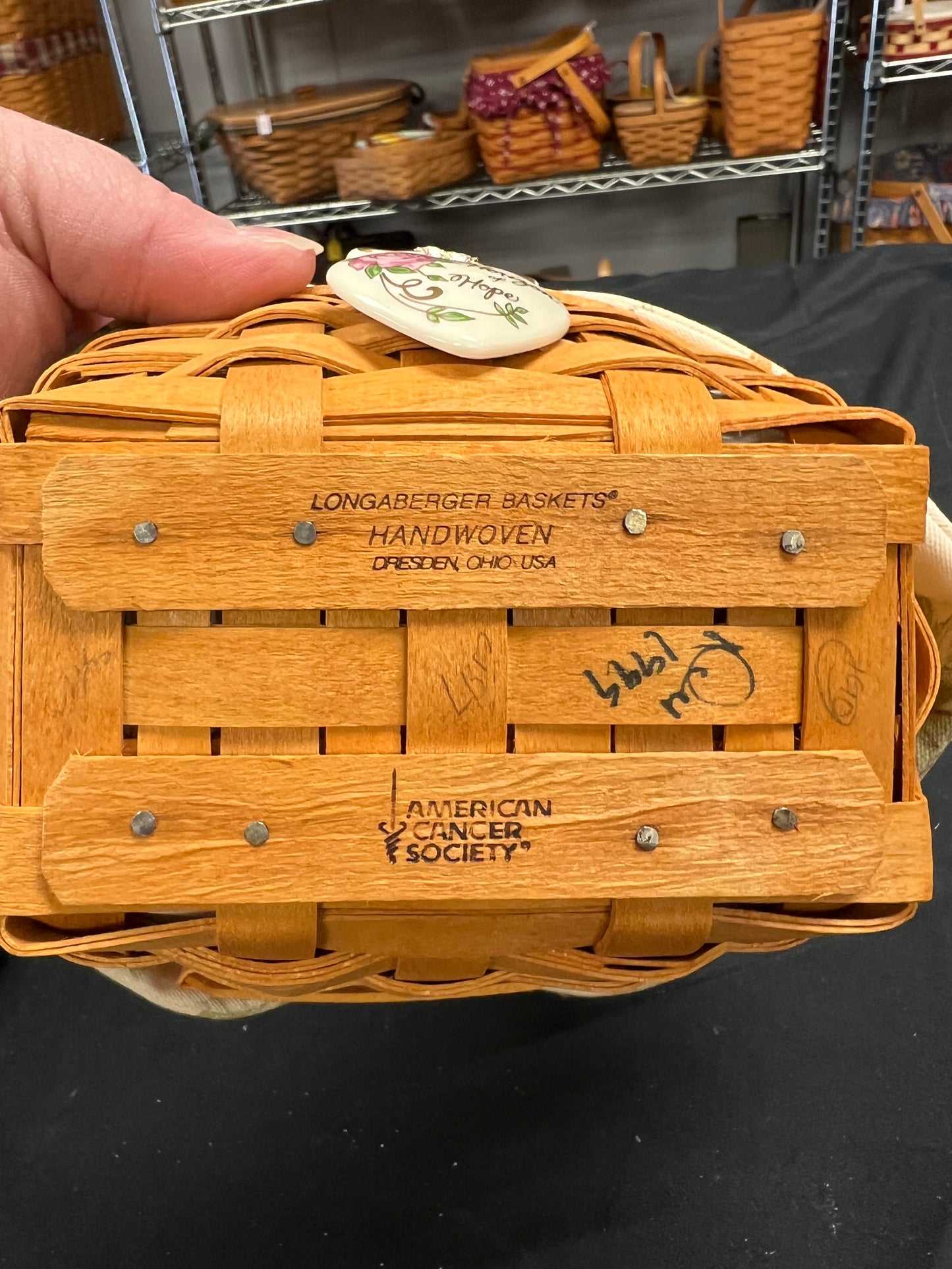 Longaberger 1999 horizon of hope basket with tie on, liner & protector