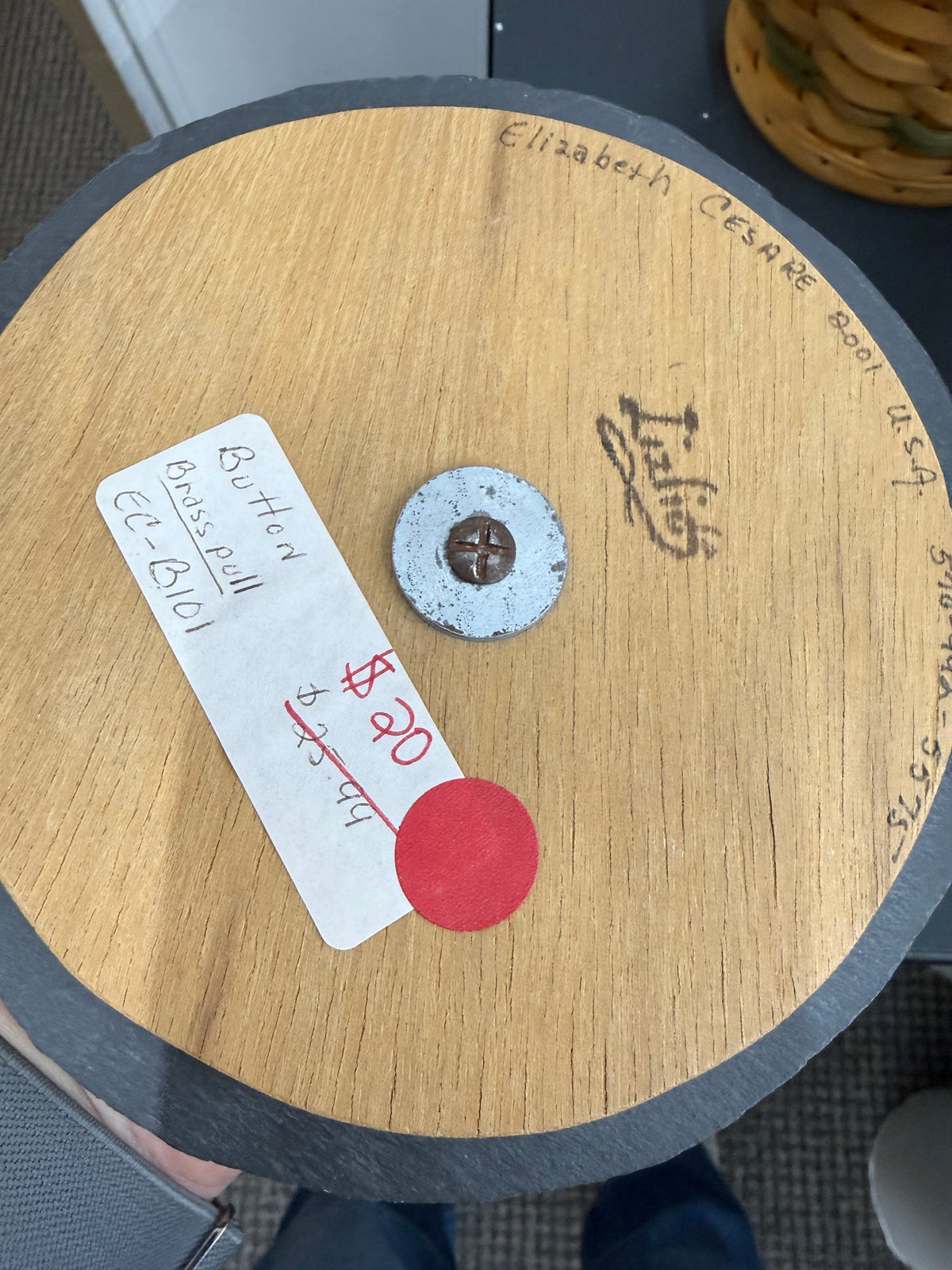 Homestead button lid