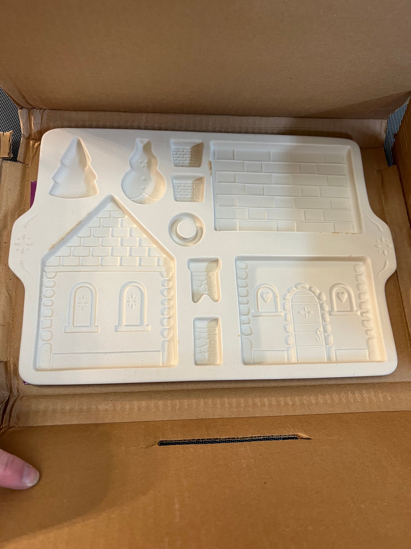 Longaberger 1995 gingerbread country cottage