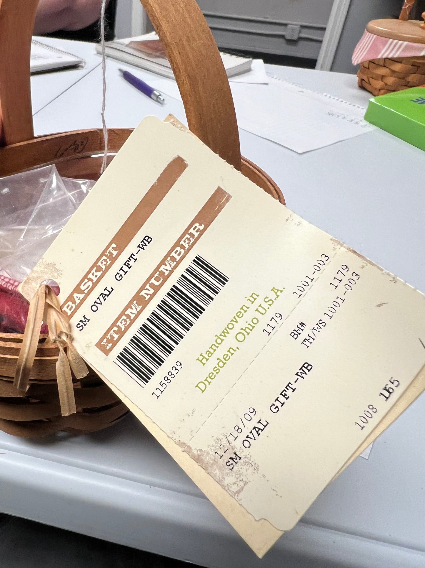 Longaberger small oval gift basket with liner & protector