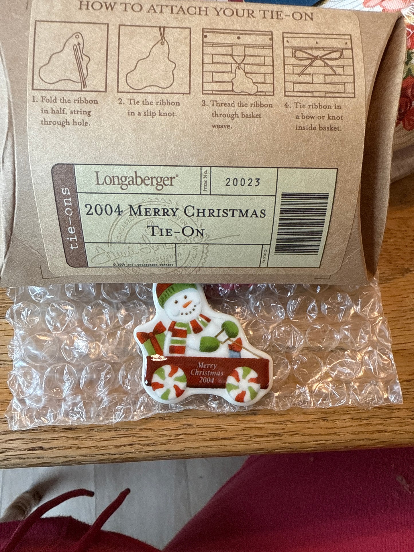 Longaberger 2004 merry Christmas tie on