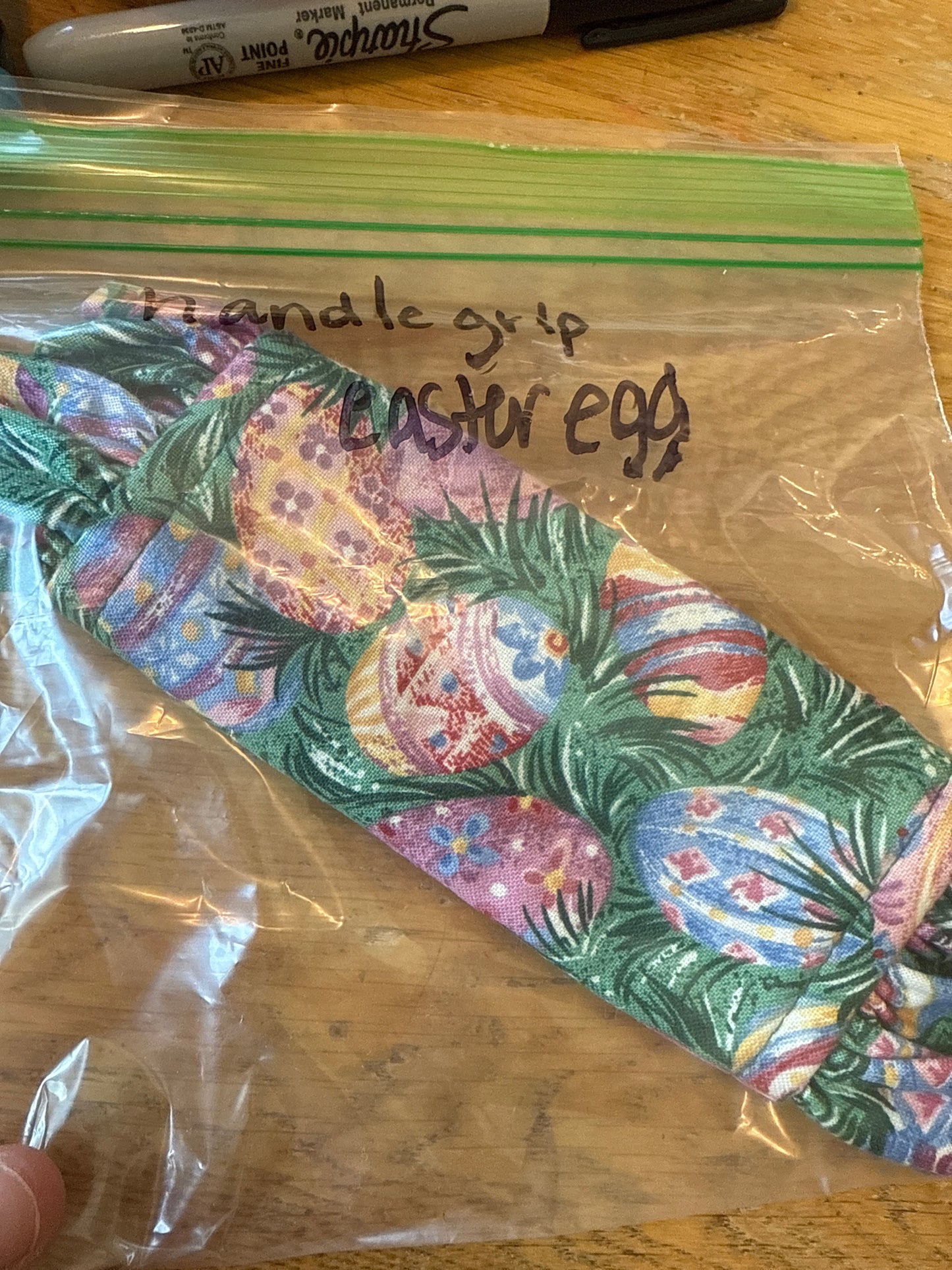 Longaberger Handle Gripper in 1996 Easter egg