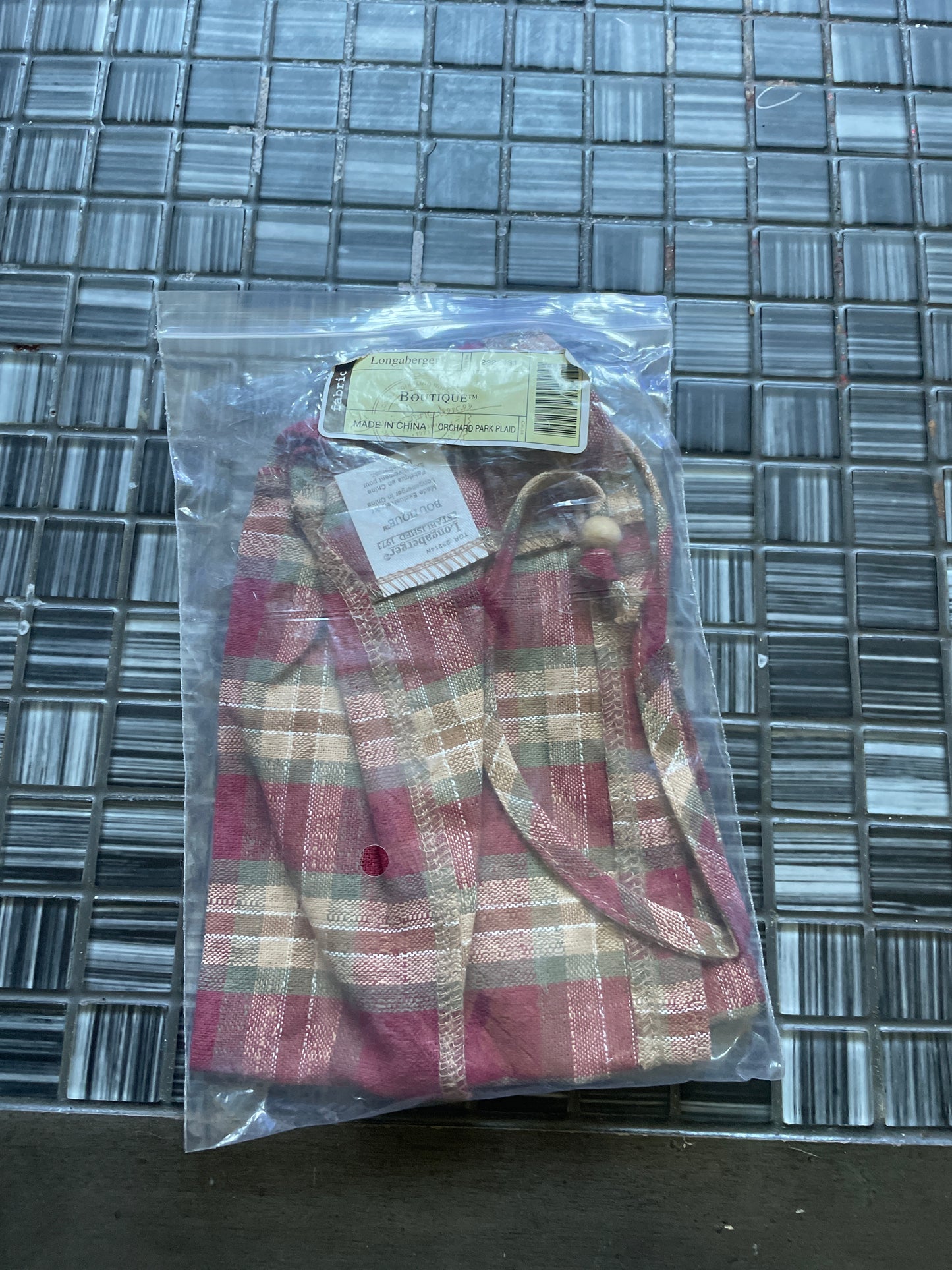 Longaberger Boutique in orchard plaid liner