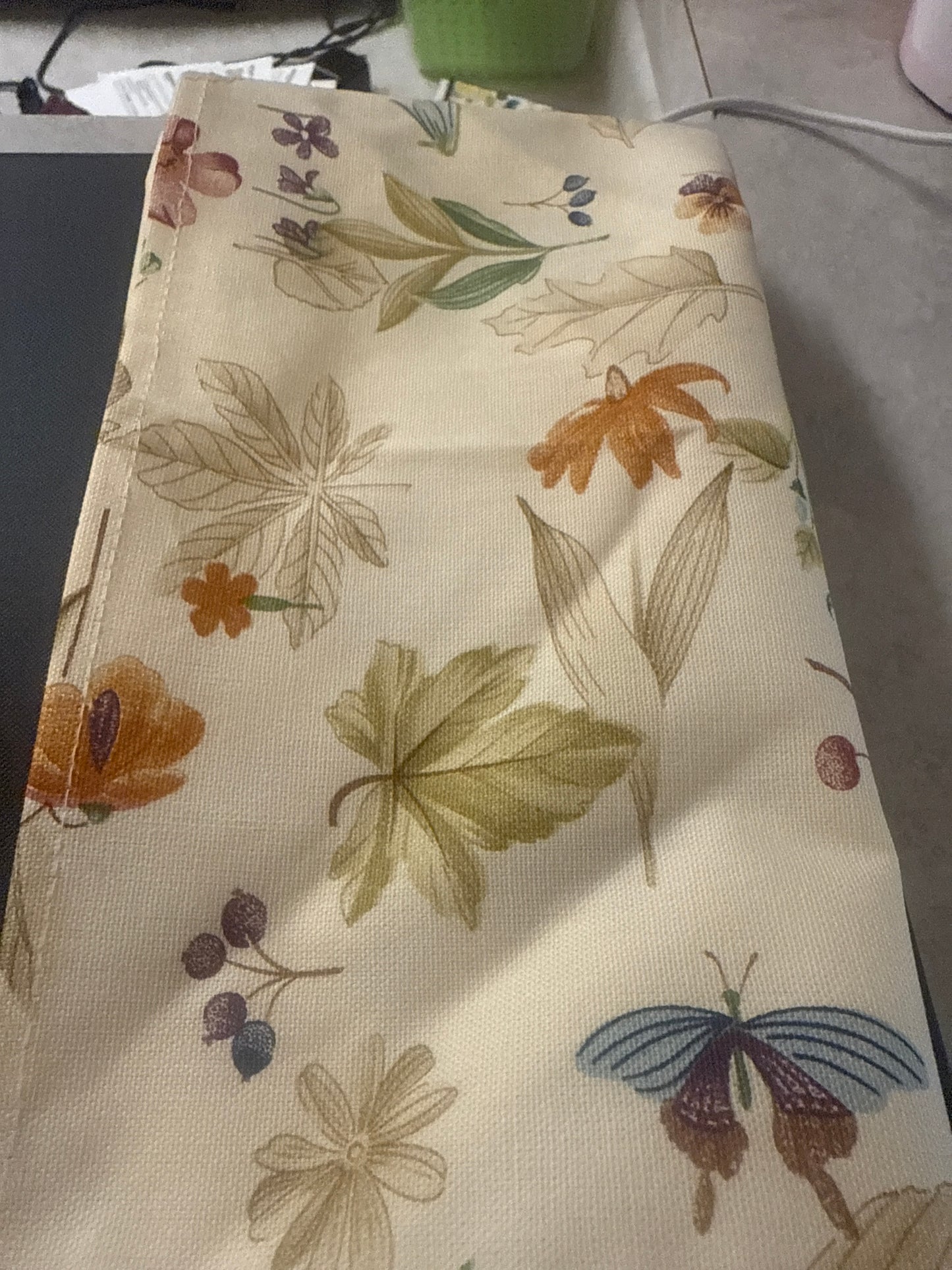 Longaberger single napkin in botanical fields