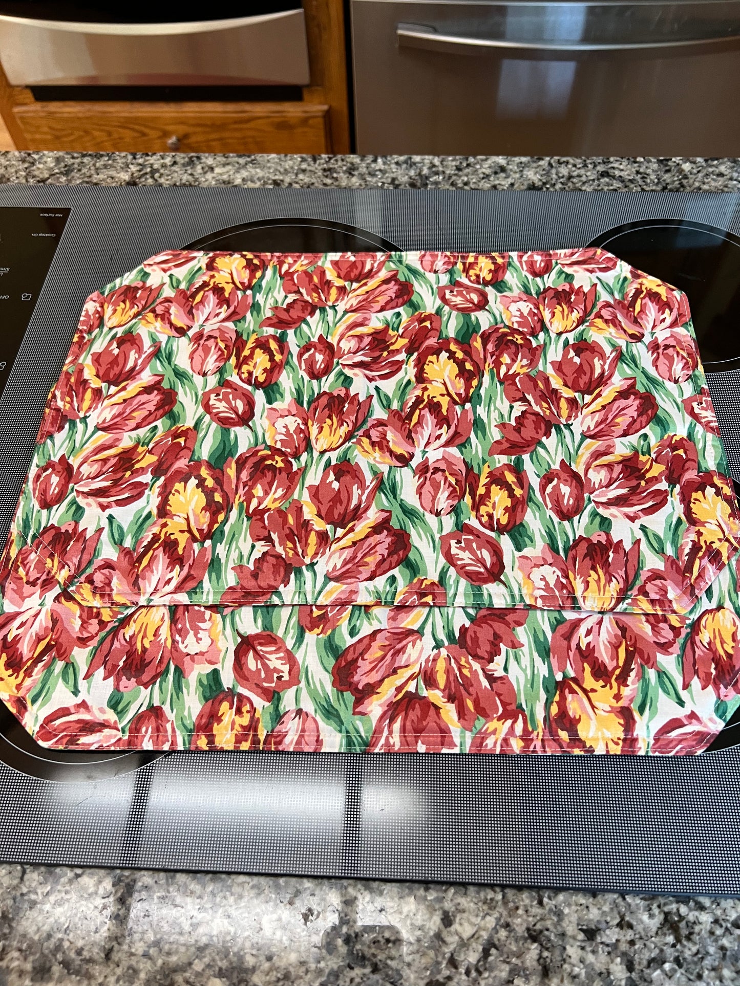 Longaberger set of 2 placemats in tulip