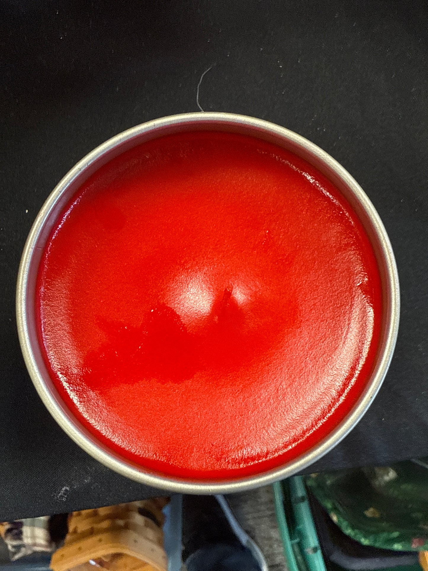 Tomatoe leaf candle