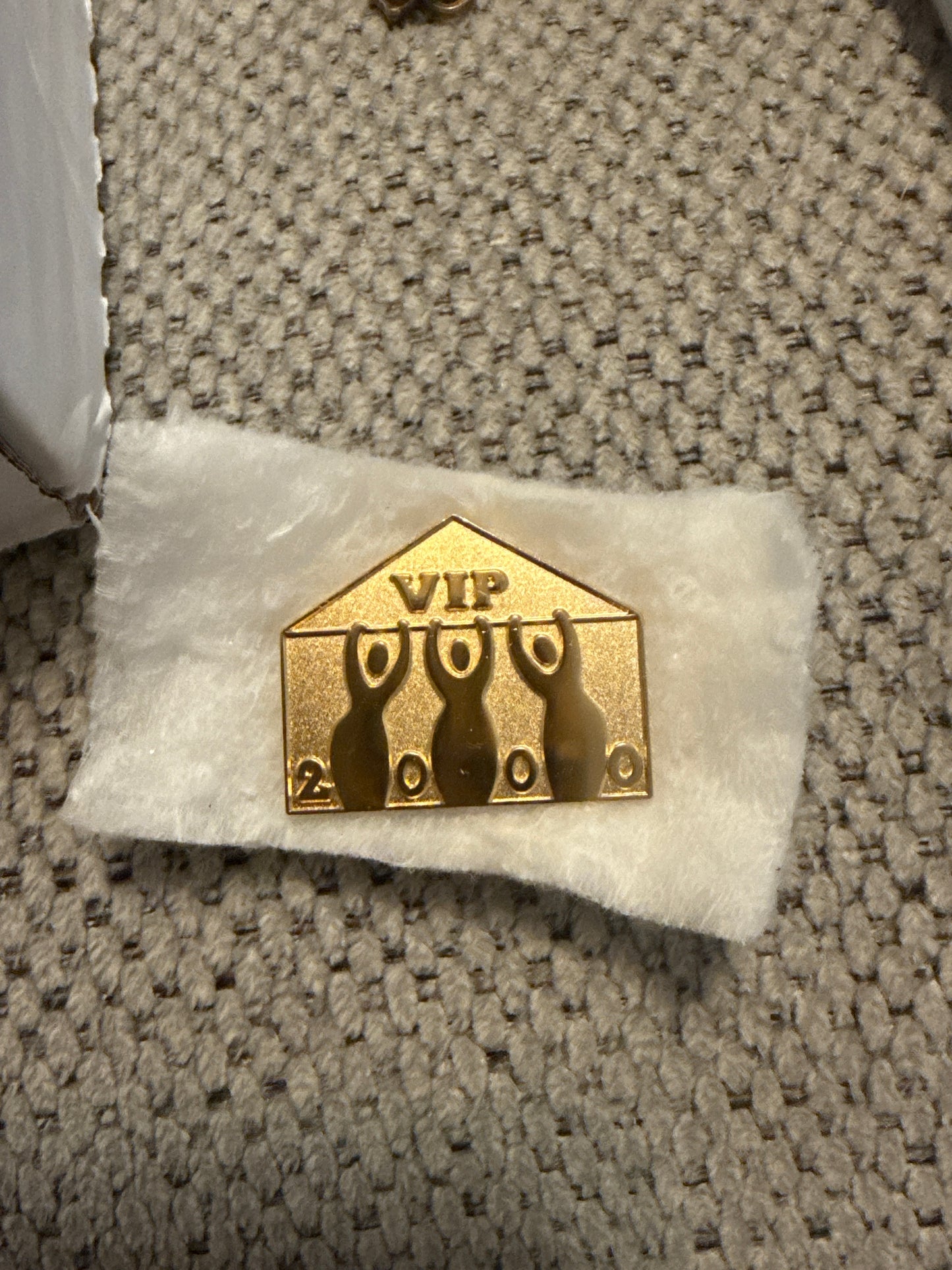 Longaberger 2000 VIP pin