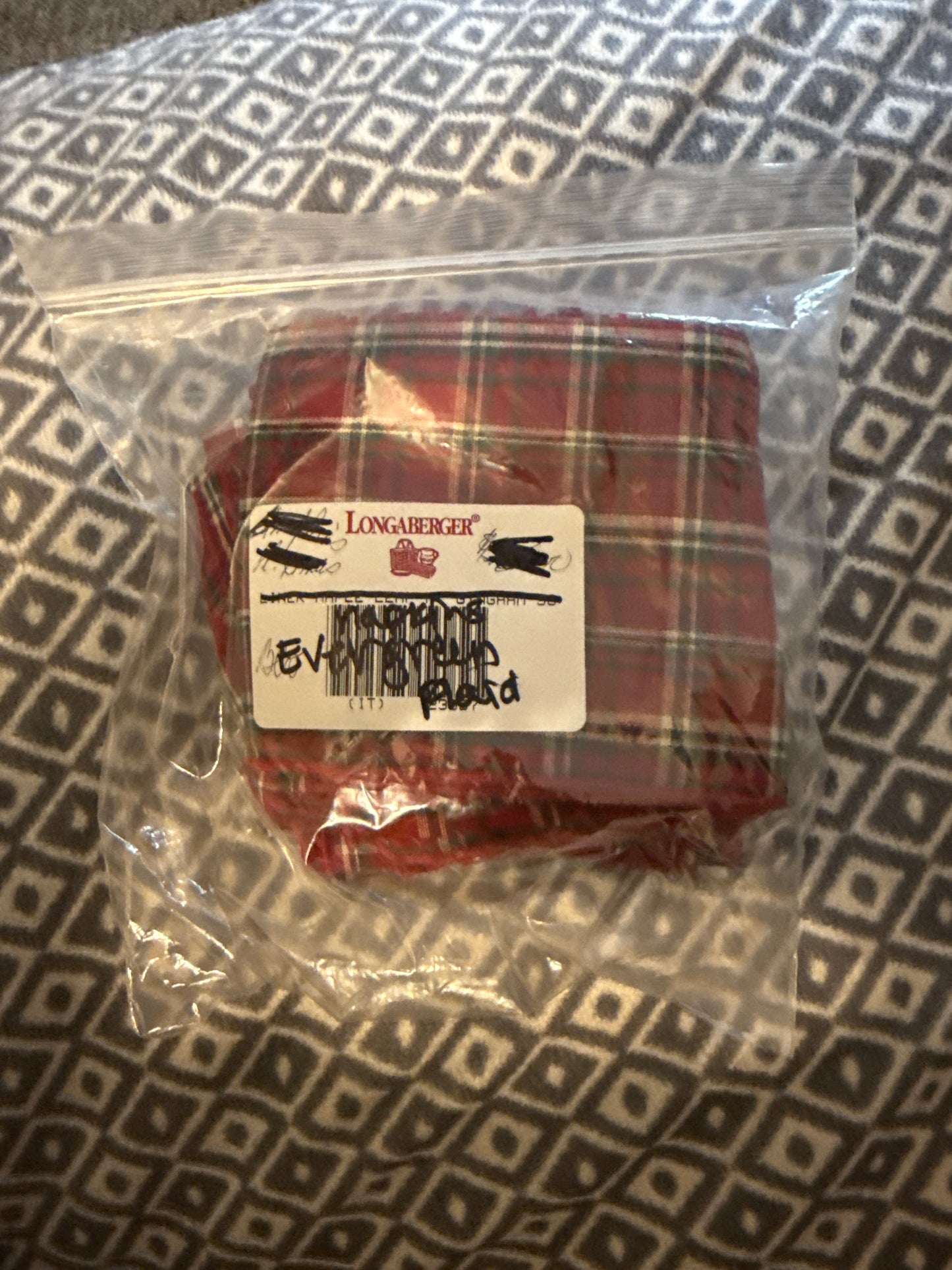 Longaberger set of napkins in evergreen plaid