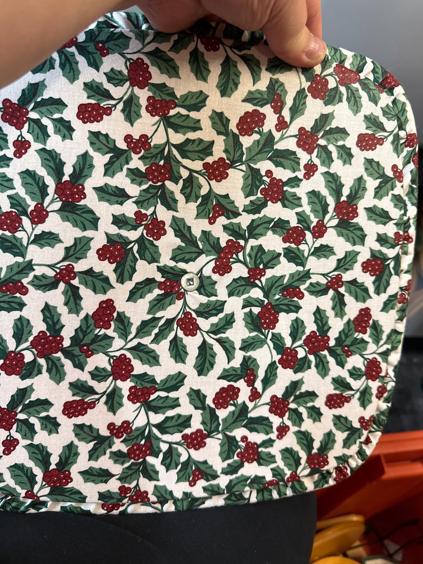 Longaberger homestead traditional holly pie lid