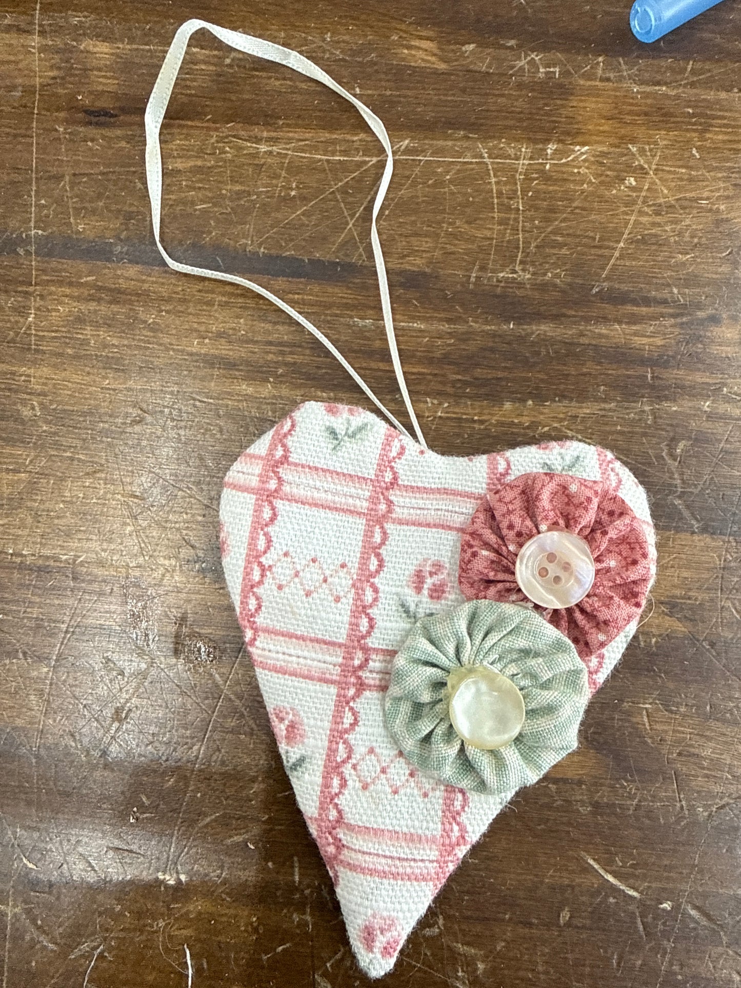 Homestead heart tie on