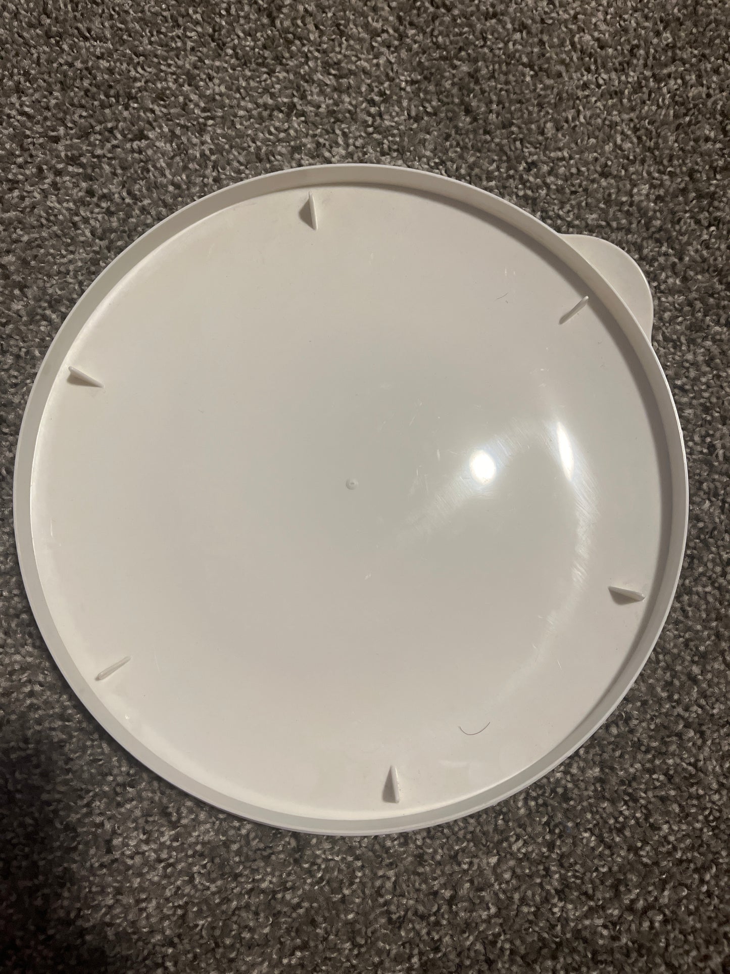 OXO 10.5” Round White Plastic Lid with Grip Tab – Fits Large OXO Mixing Bowl or Salad Spinner