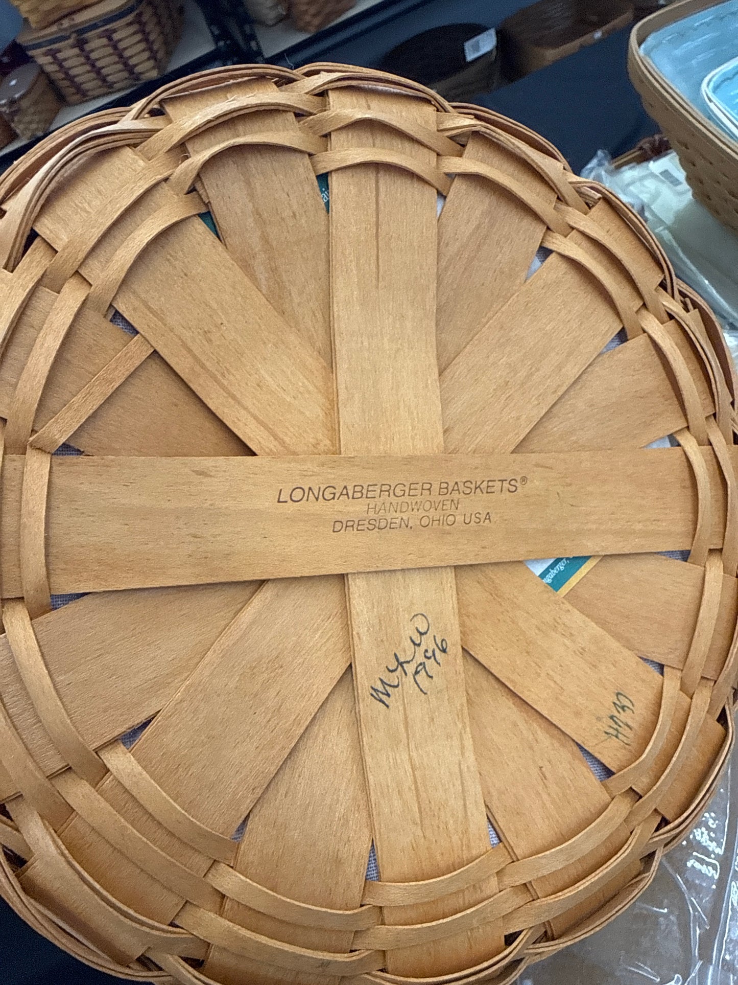 Longaberger darning basket with liner and protector
