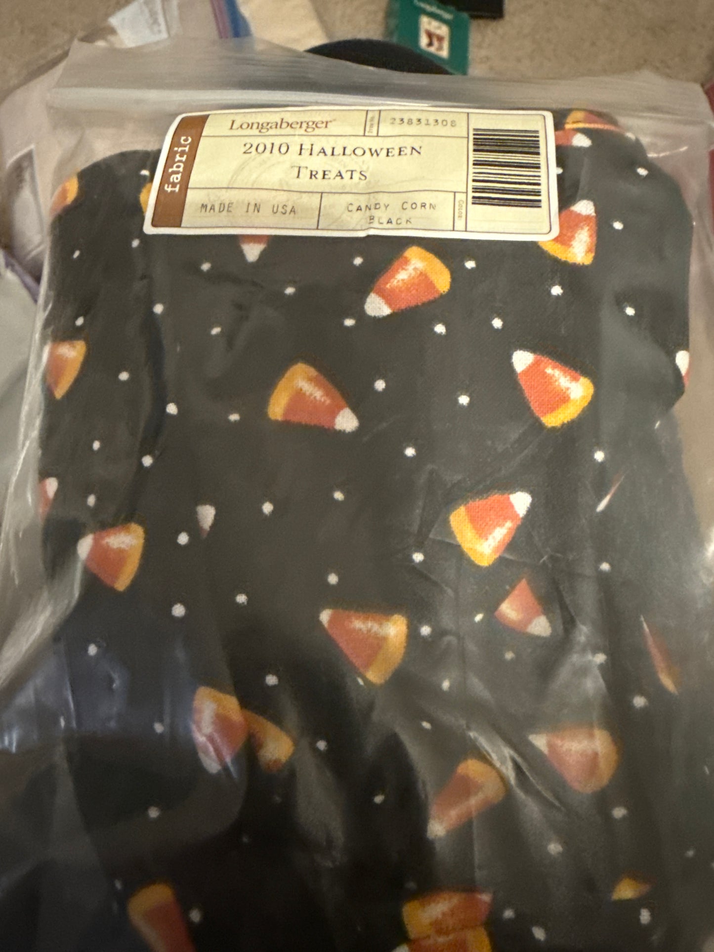 Longaberger 2010 Halloween treats liner in candy corn