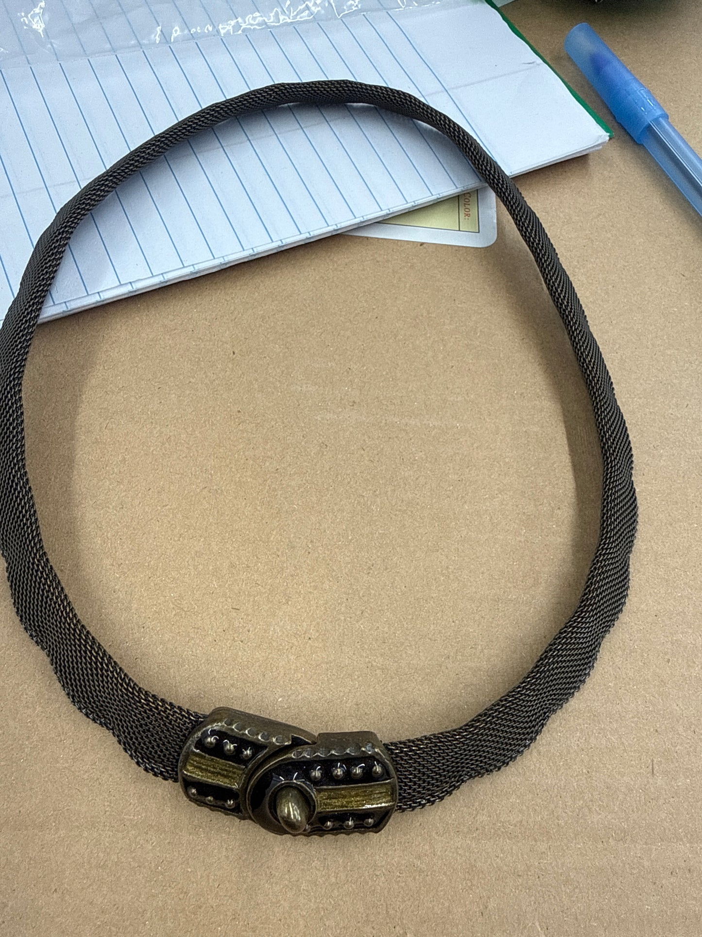 Sisters choker necklace
