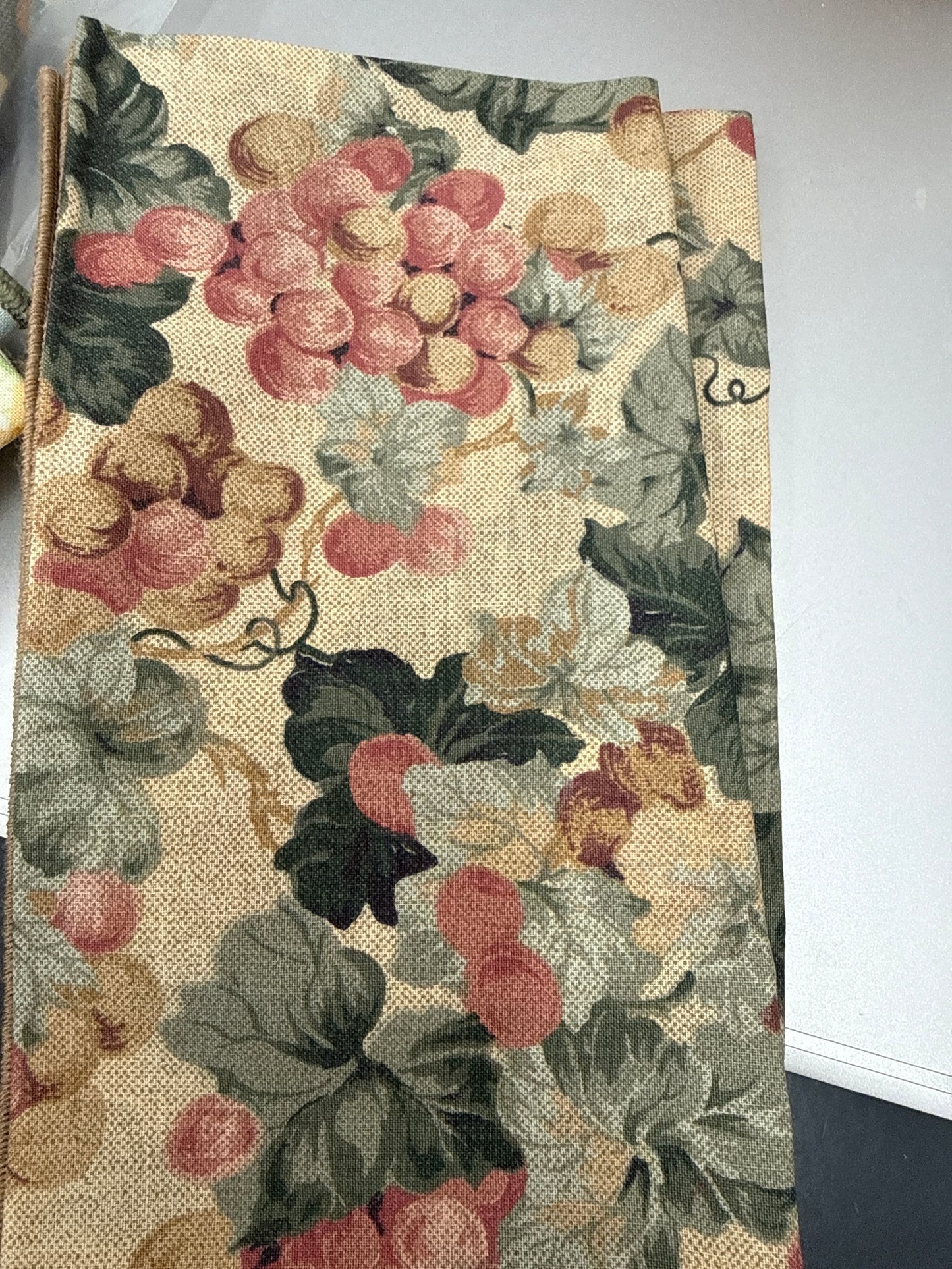 Homestead grapes and vines napkins set of two