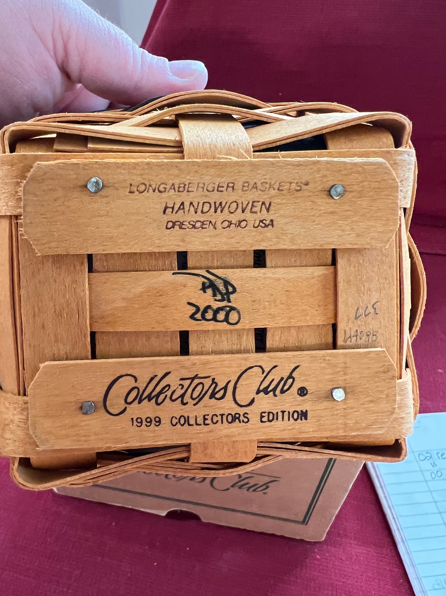 Longaberger 1999 renewal basket with protector and liner