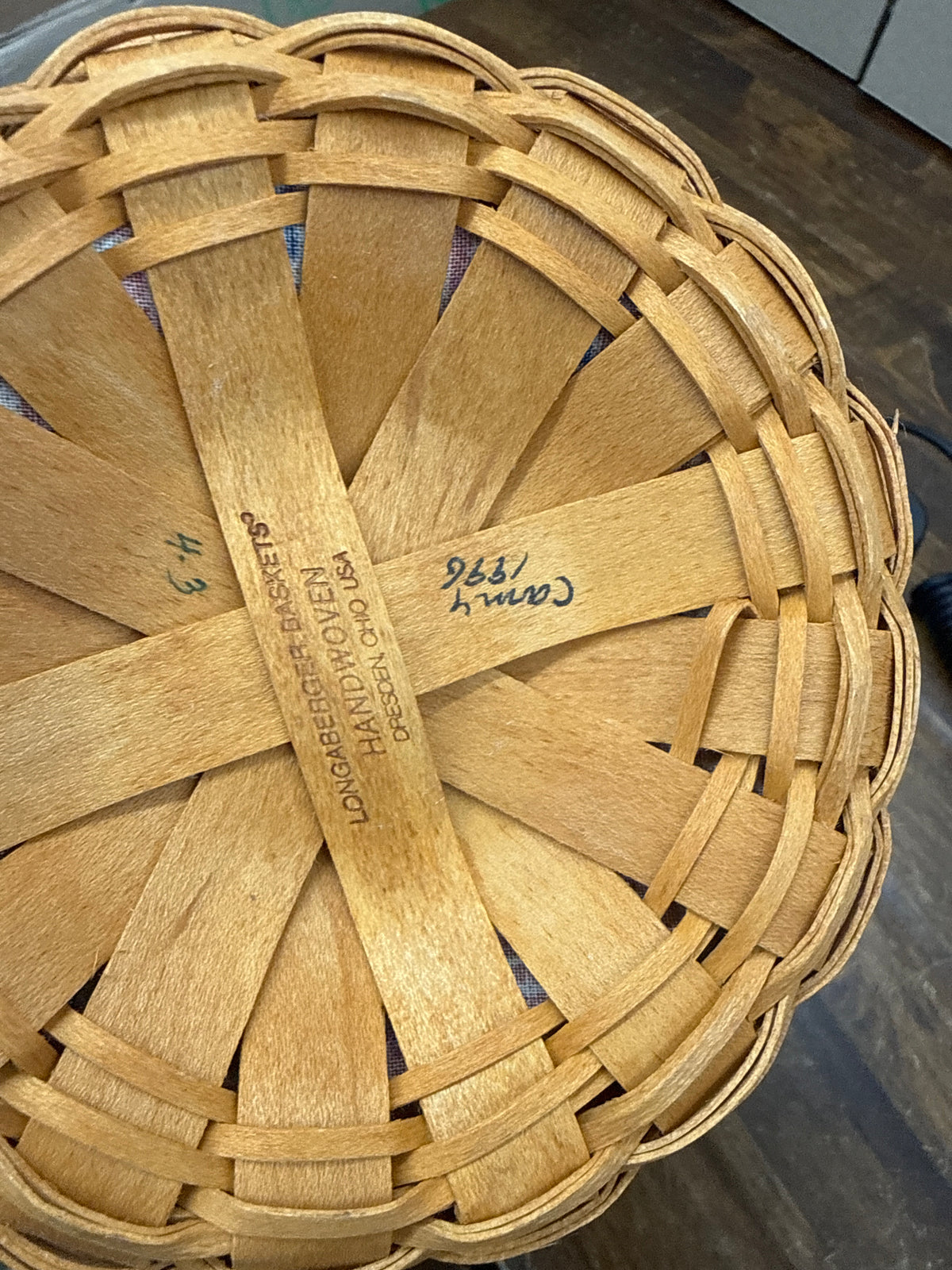 Longaberger 1997 inaugural basket with liner and protector