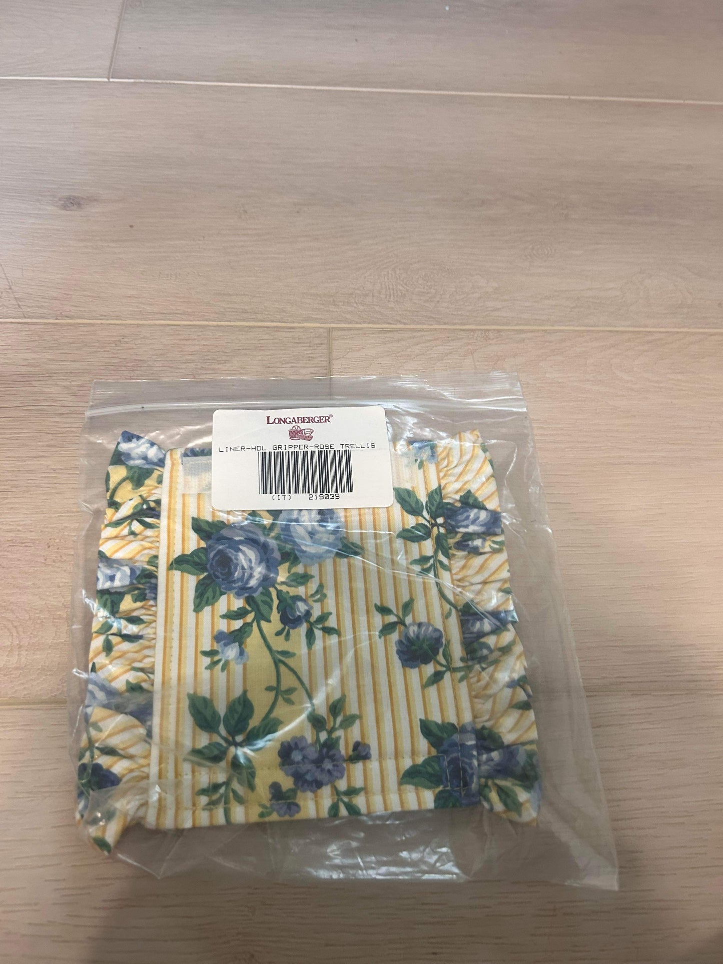 Longaberger Handle Gripper in Rose Trellis