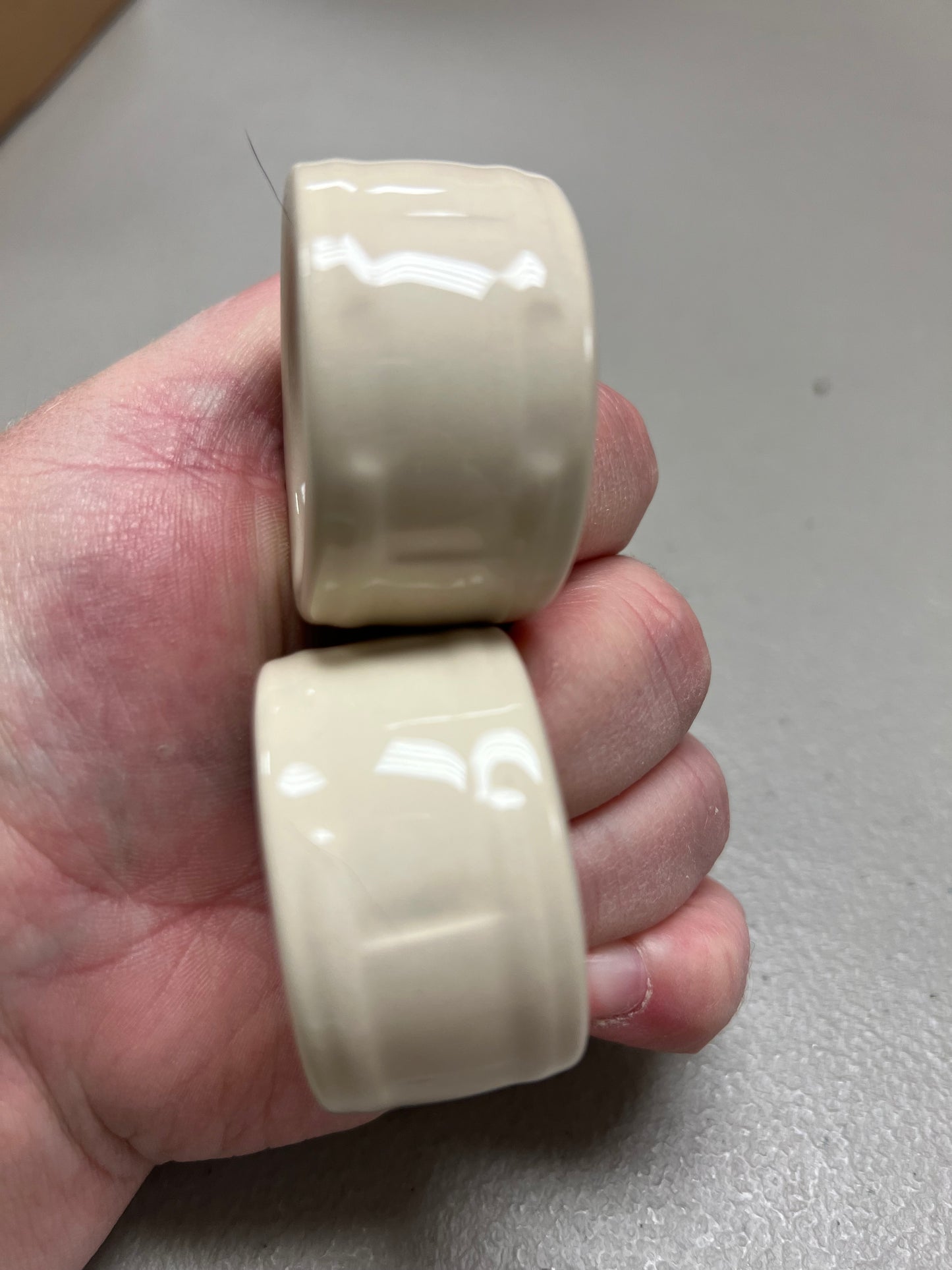 Longaberger set of 2 napkin rings in ivory