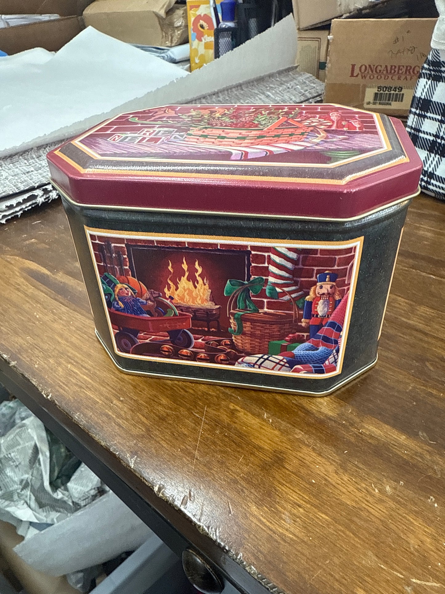 Homestead Christmas tin