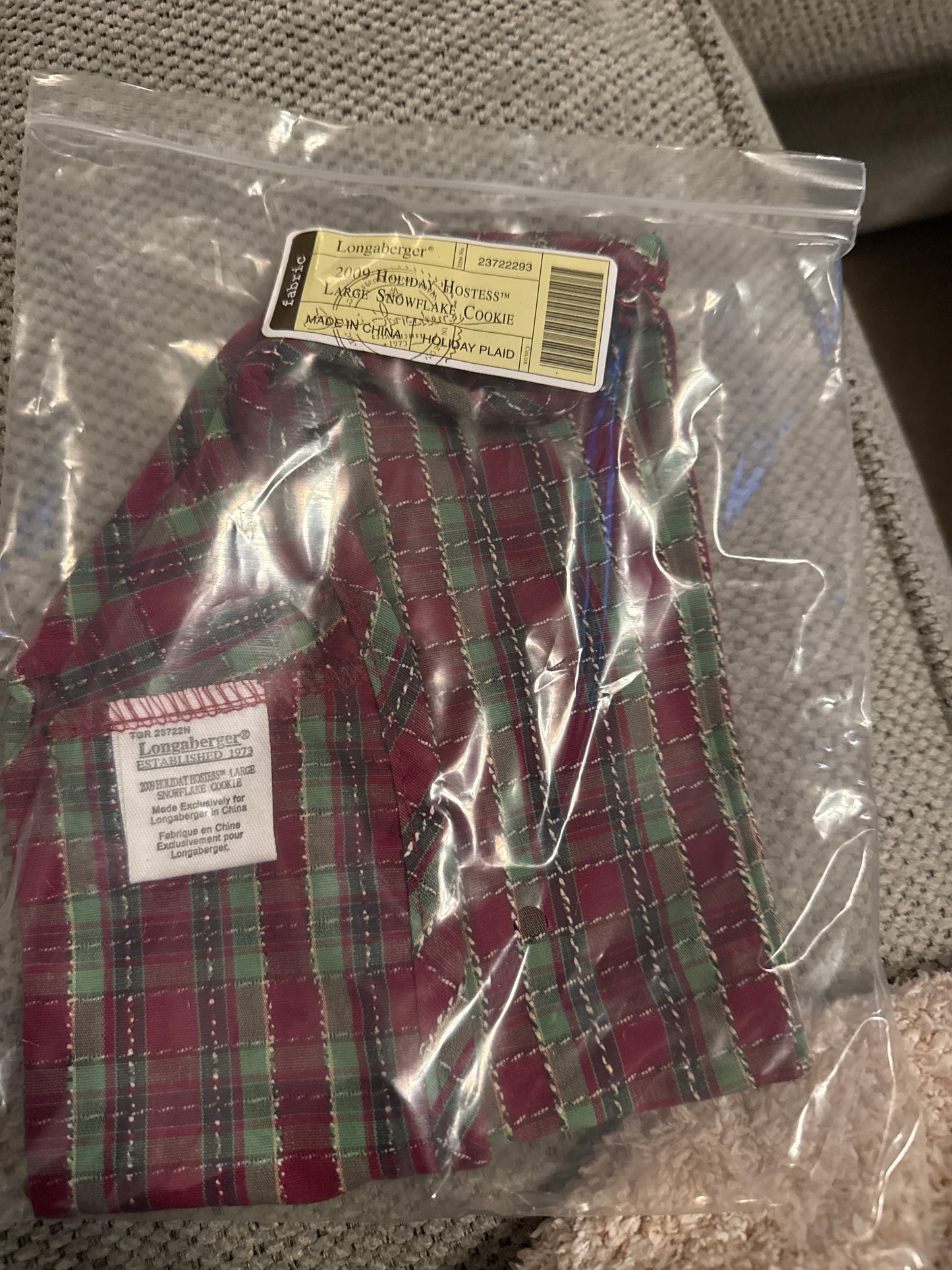 Longaberger 2009 holiday hostess large snowflake cookie liner in holiday plaid