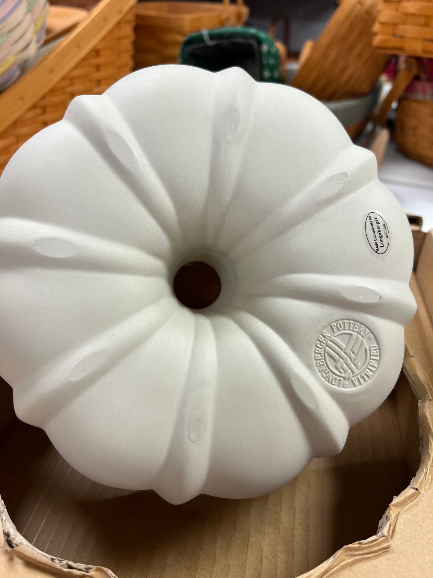 Longaberger fluted cake pan ivory (may not be in box)