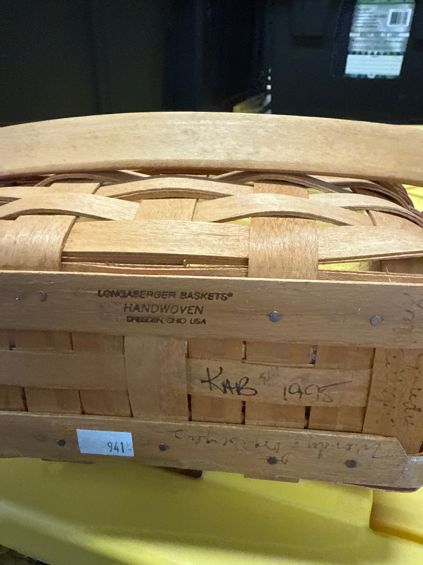 Longaberger 1995 Dresden basket with protector